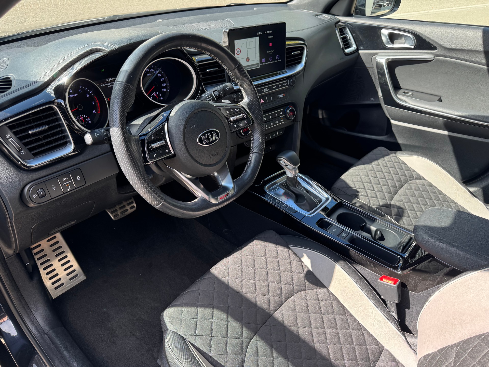 KIA ProCeed 1.4 T-GDi GT-Line DCT-image-7