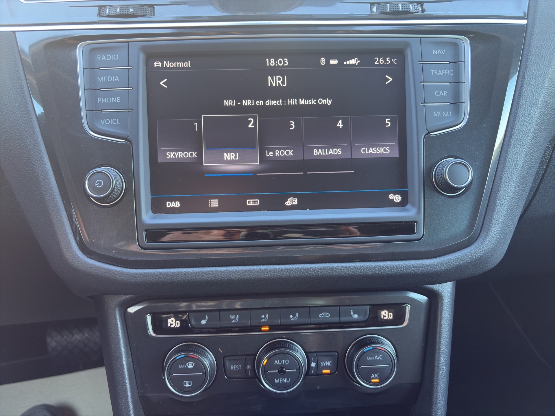 VW Tiguan 2.0 TDI SCR Comfortline 4Motion DSG-image-11