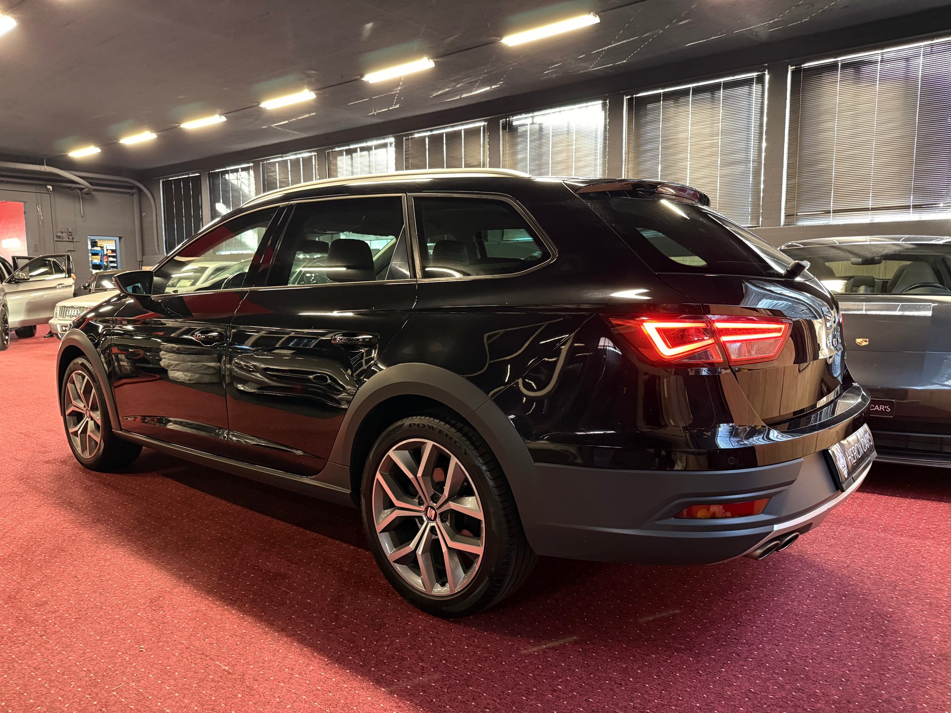 SEAT Leon ST 2.0 TDI X-Perience 4x4 DSG / ** Frisch ab MFK & Service / Anhängerkupplung **-image-8
