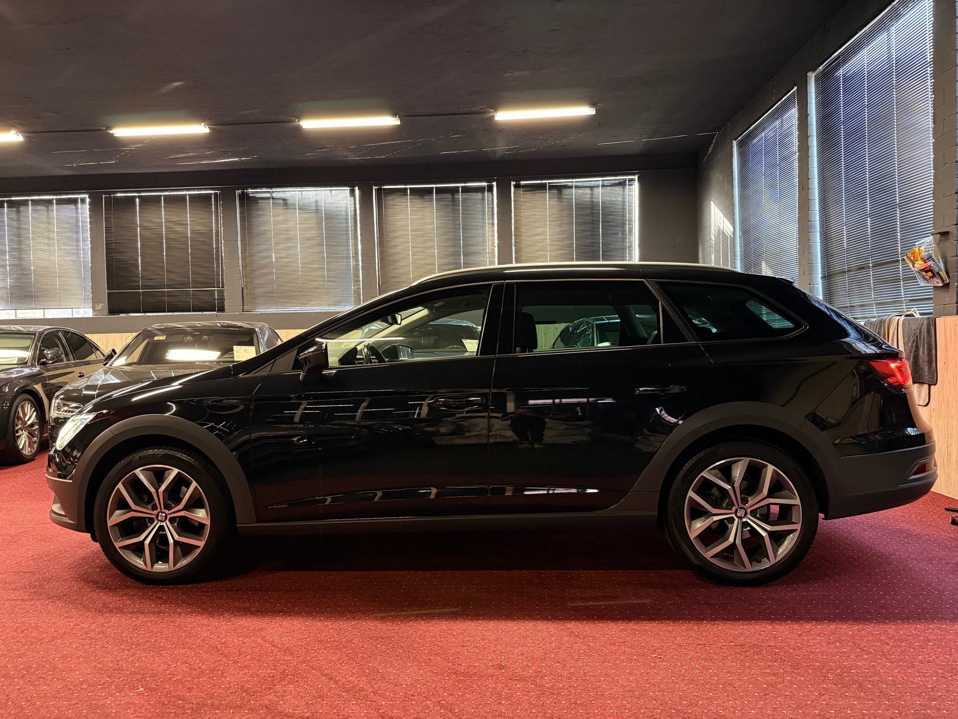 SEAT Leon ST 2.0 TDI X-Perience 4x4 DSG / ** Frisch ab MFK & Service / Anhängerkupplung **-image-7