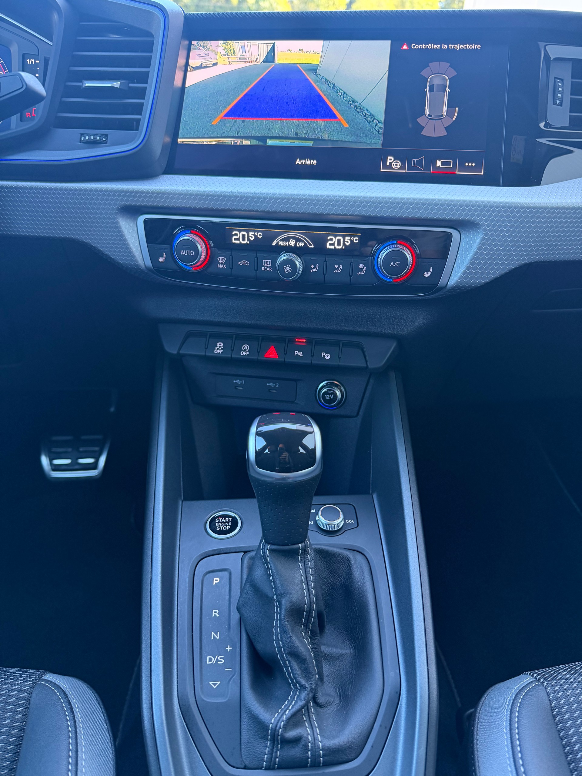 AUDI A1 Sportback 30 TFSI Attraction " SLine "-image-8
