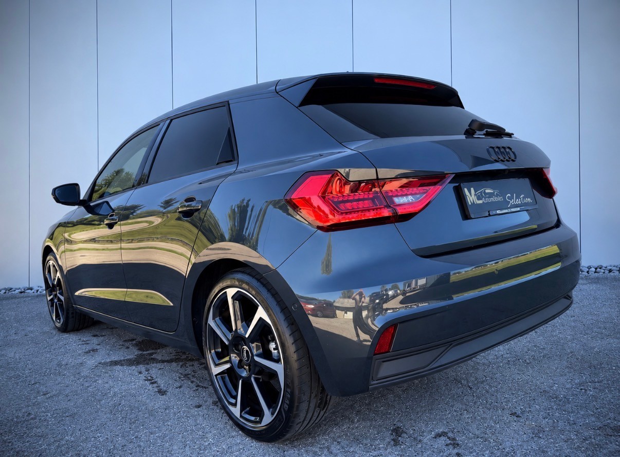 AUDI A1 Sportback 30 TFSI Attraction " SLine "-showroom-element-3
