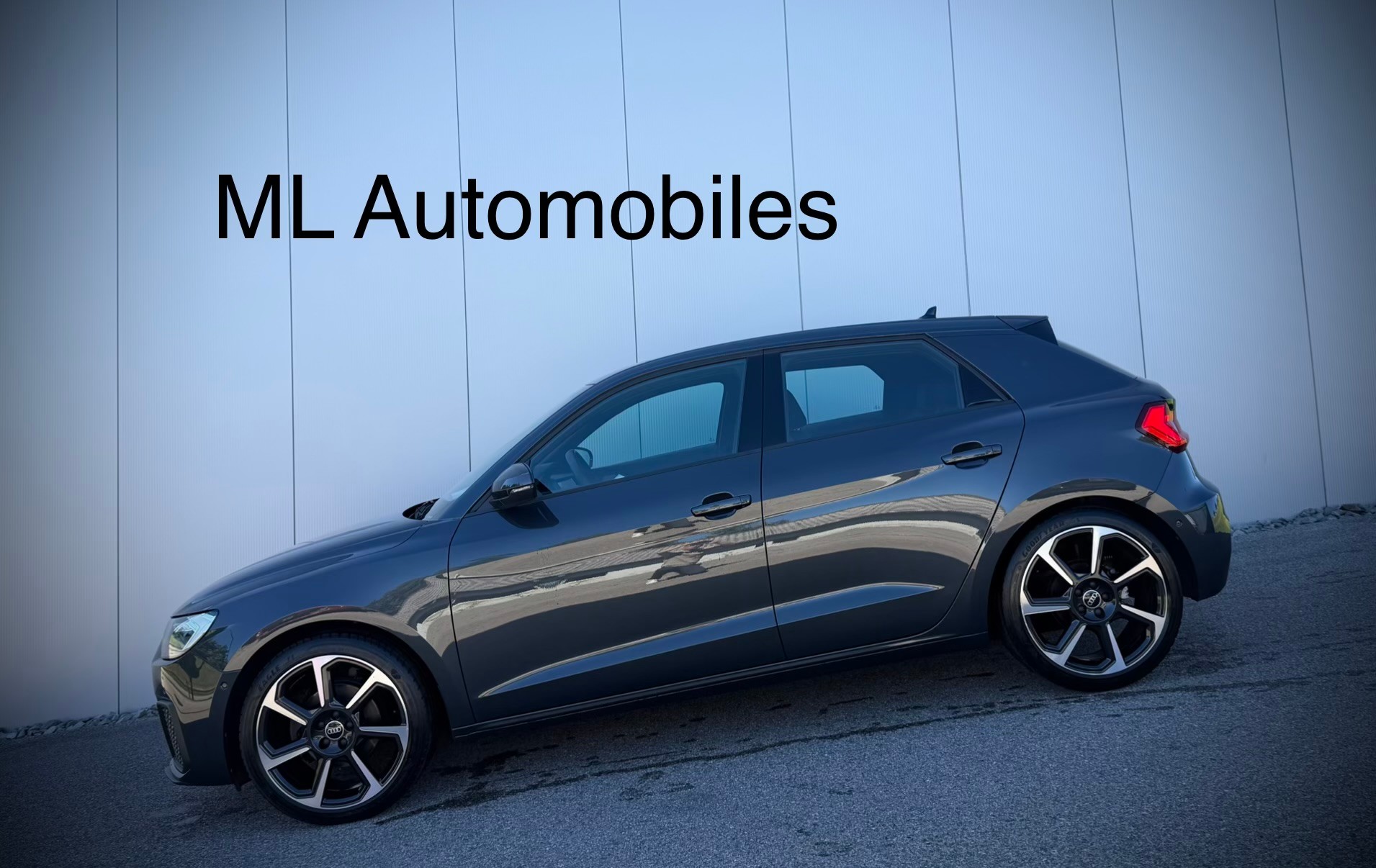 AUDI A1 Sportback 30 TFSI Attraction " SLine "-image-0