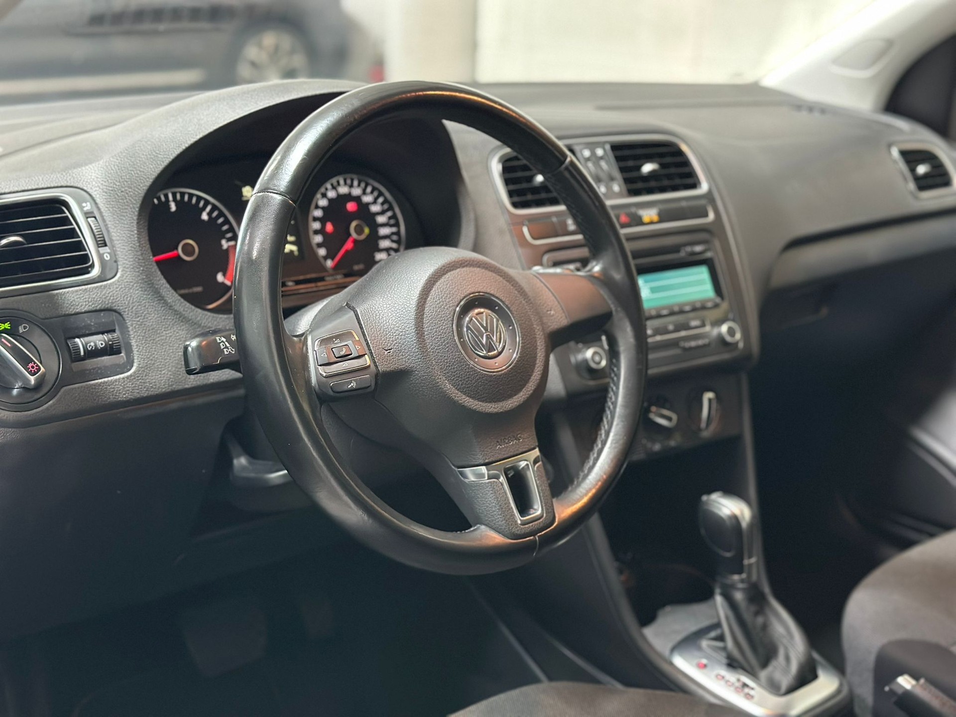 VW Polo 1.6 TDI Comfortline DSG-image-8