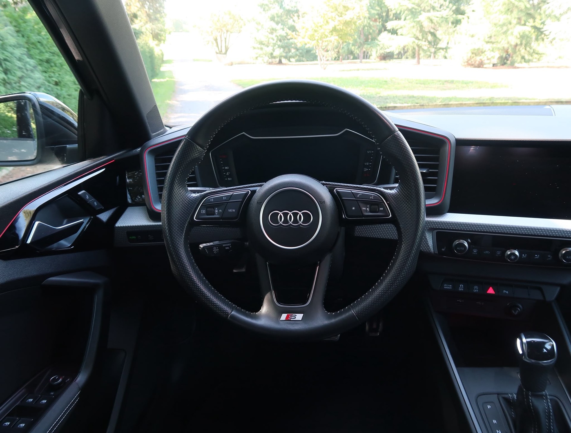 AUDI Sportback 30 TFSI S-Line S-tronic-image-9