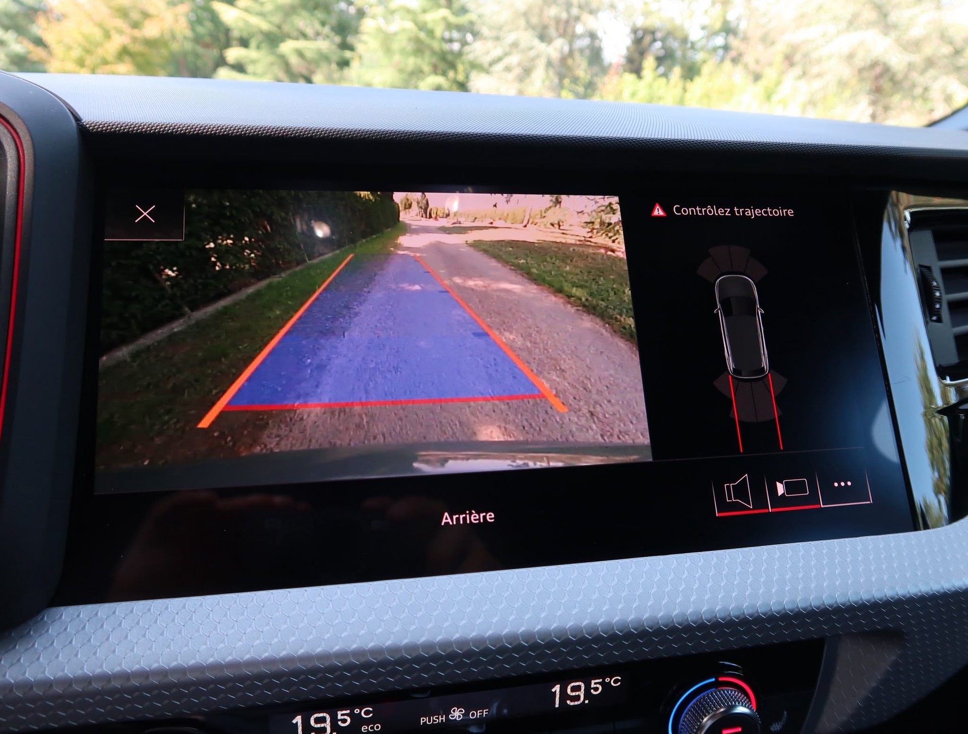 AUDI Sportback 30 TFSI S-Line S-tronic-image-17
