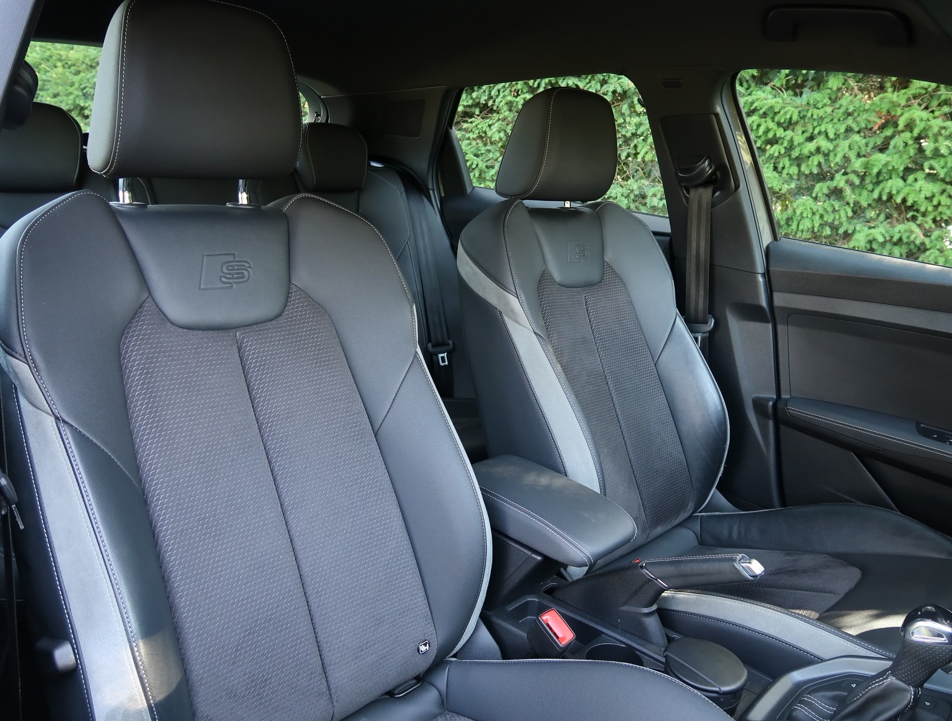 AUDI Sportback 30 TFSI S-Line S-tronic-image-13