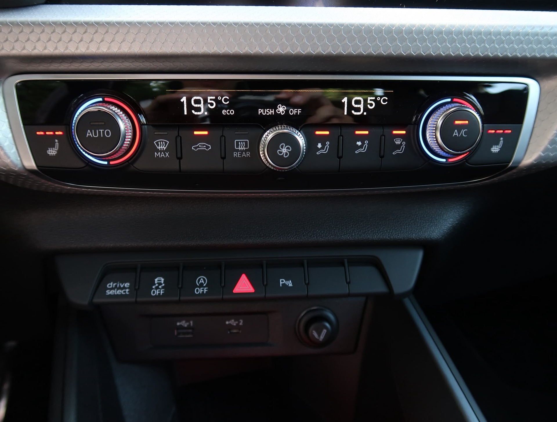 AUDI Sportback 30 TFSI S-Line S-tronic-image-18