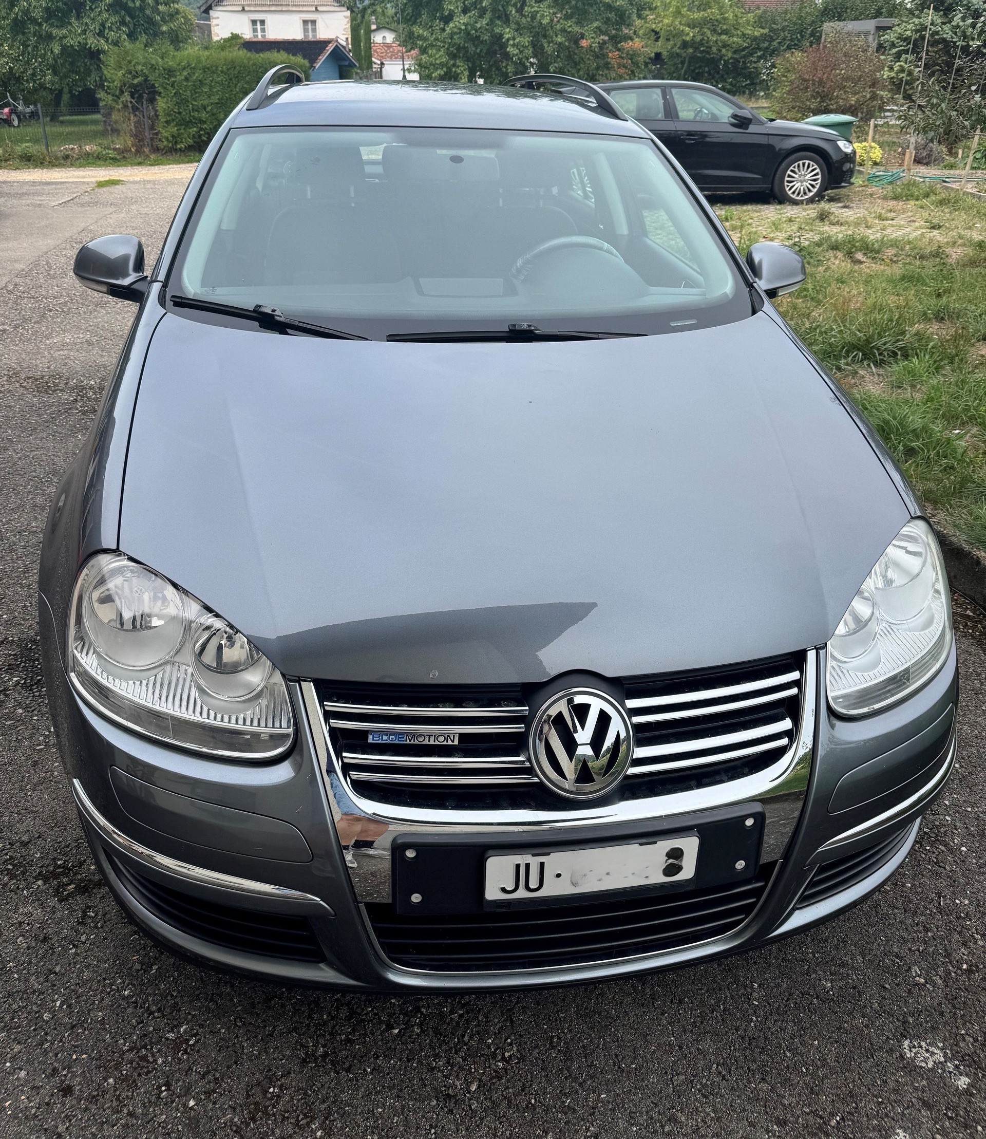 VW 1.9 TDI DPF BlueM Trendline-image-2