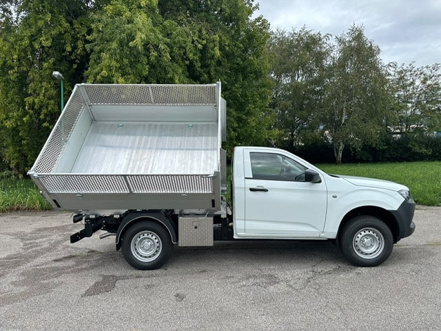 ISUZU D-MAX "NUOVO MODELLO" Single Cab B-Strong 2.2. DMS M/T 4 x 4 Ponte Ribaltabile in Alluminio - Gancio Traino KG. 3500-image-2