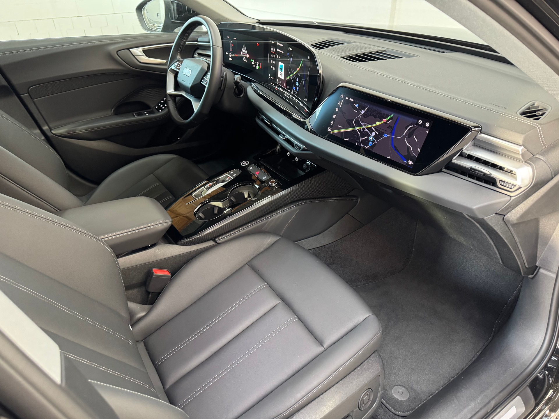 AUDI A5 Avant TDI quattro 150 kW S tronic-image-11