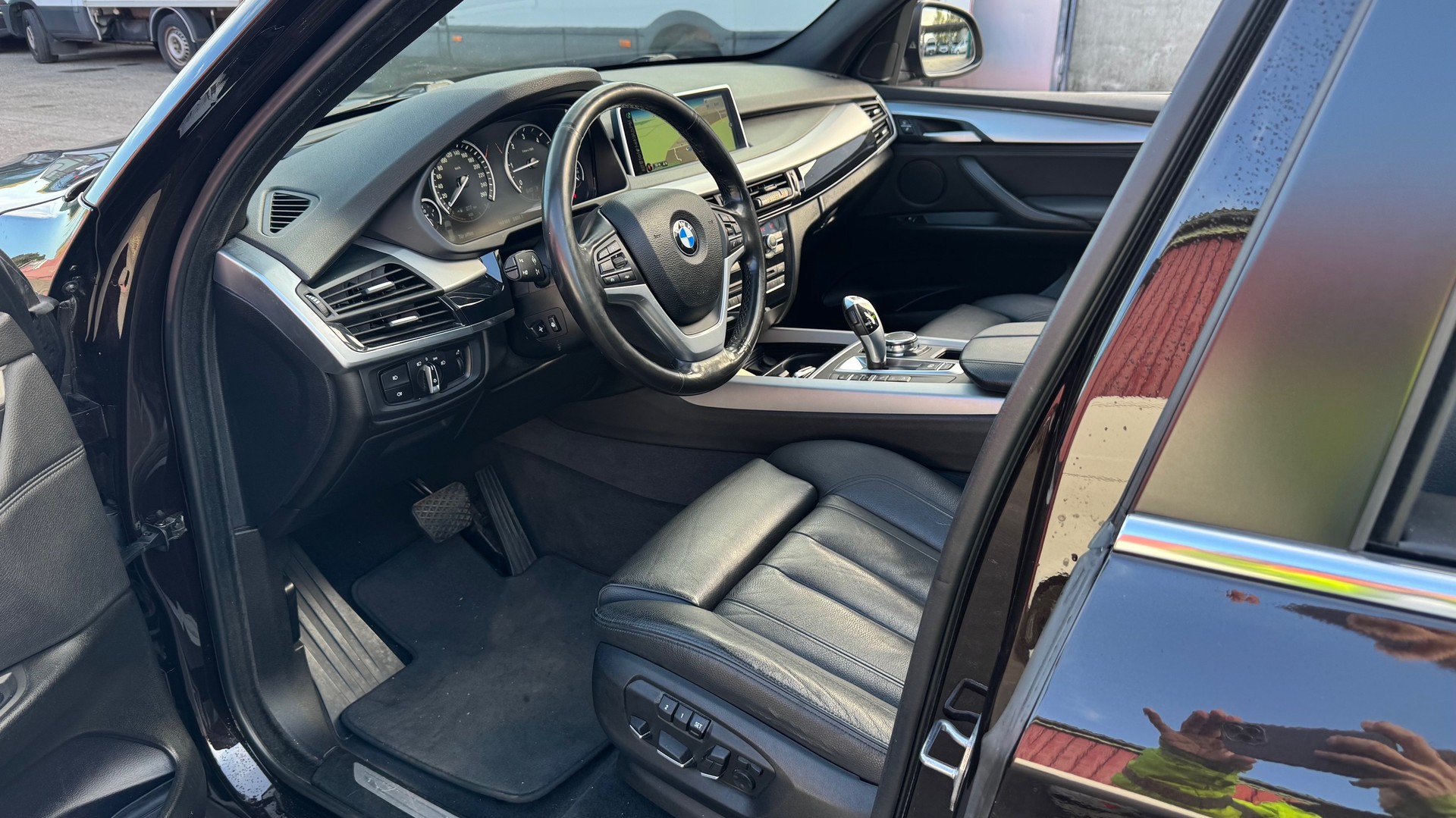 BMW X5 xDrive 40d Steptronic-image-11