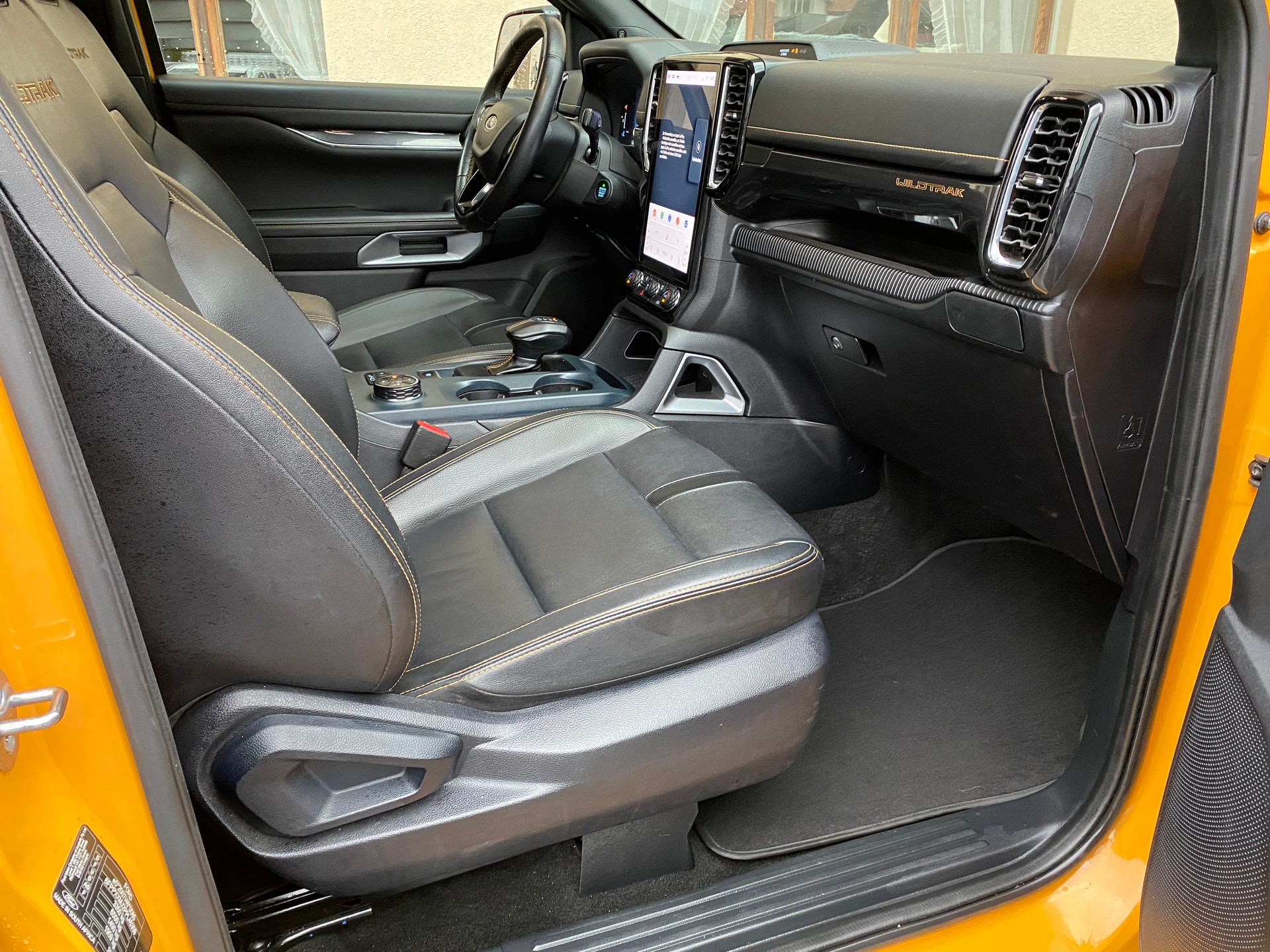 FORD Ranger Wildtrak 3.0 Eco Blue e-4WD Automat-image-5