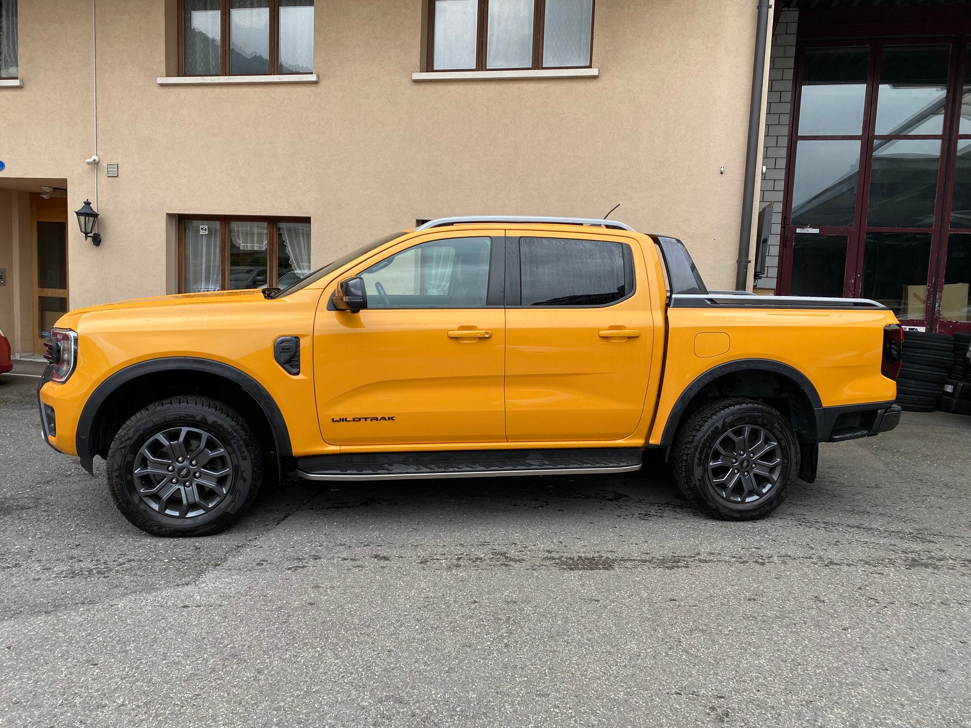 FORD Ranger Wildtrak 3.0 Eco Blue e-4WD Automat-image-12