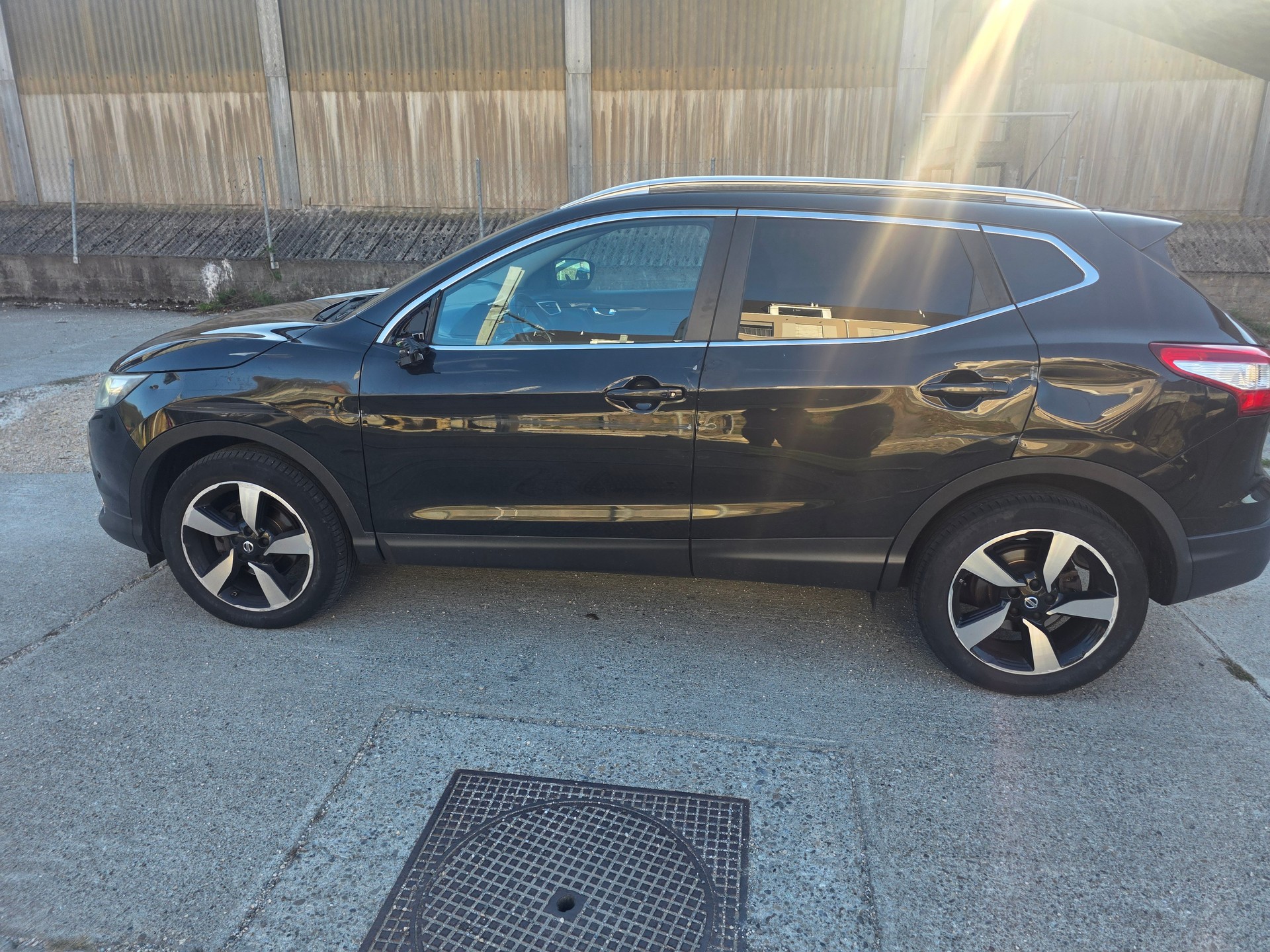 NISSAN Qashqai 1.6 dCi tekna Xtronic CVT-image-13