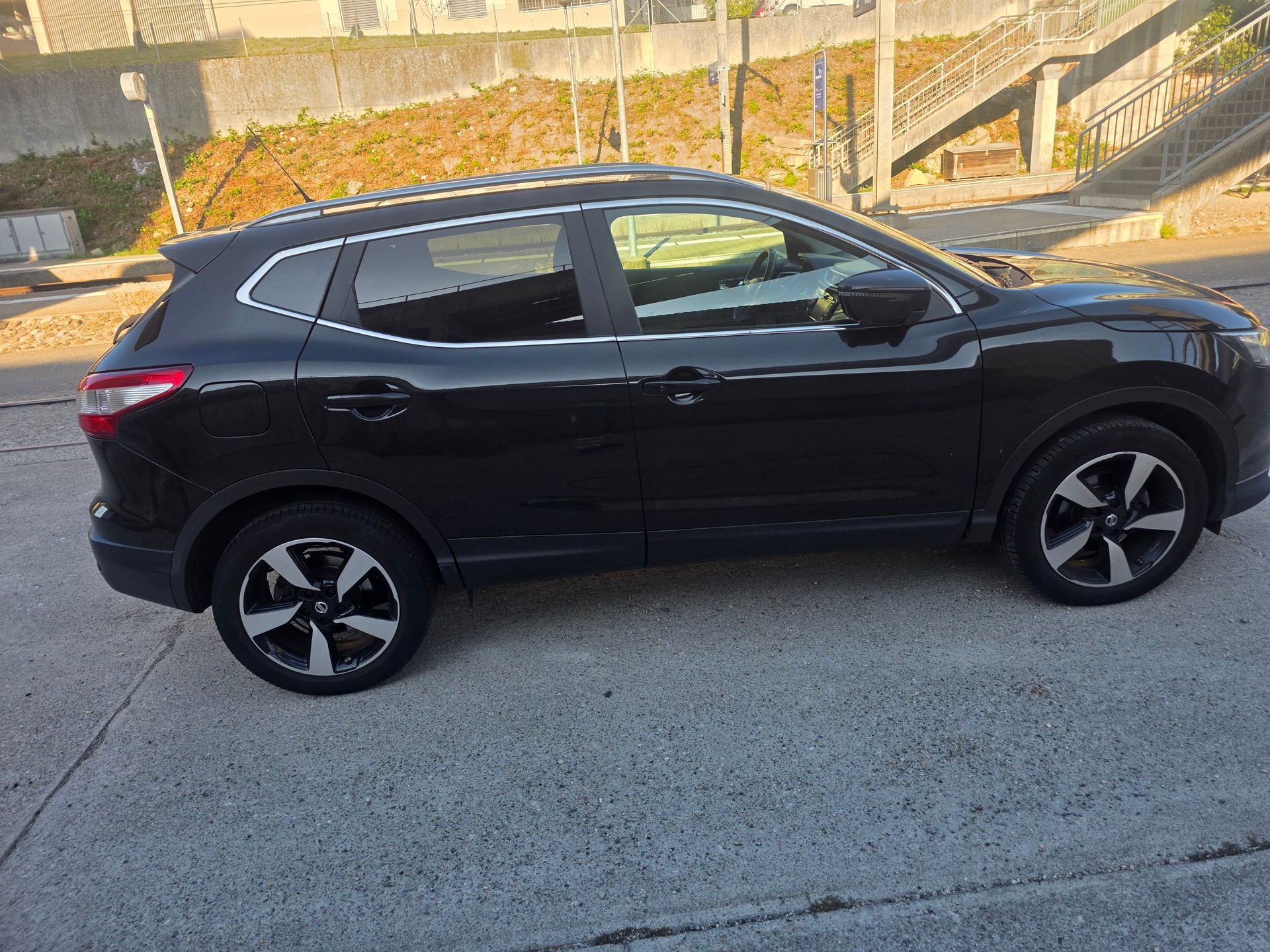 NISSAN Qashqai 1.6 dCi tekna Xtronic CVT-image-2