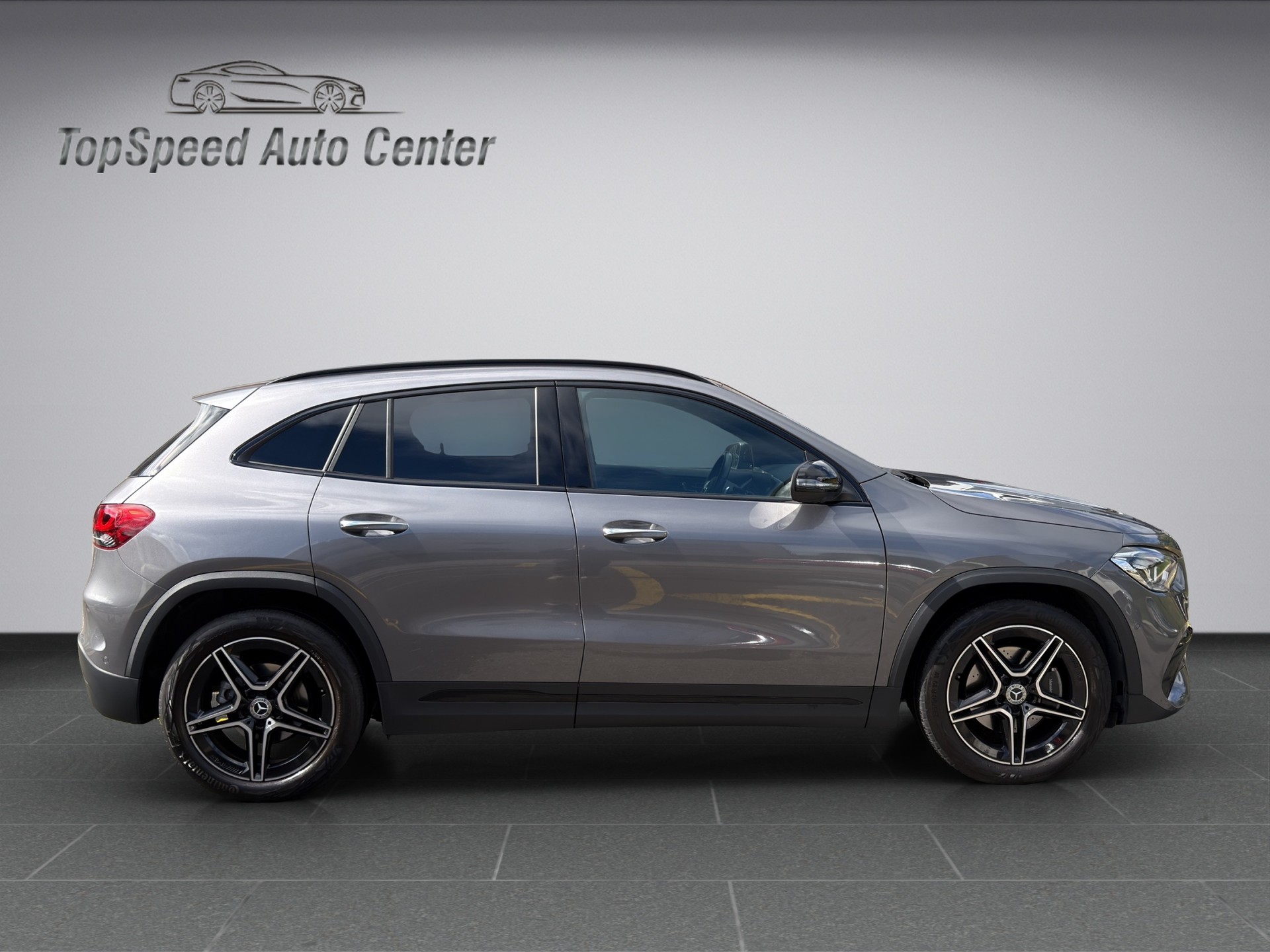 MERCEDES-BENZ GLA 200 4Matic AMG Line 8G-DCT-image-6