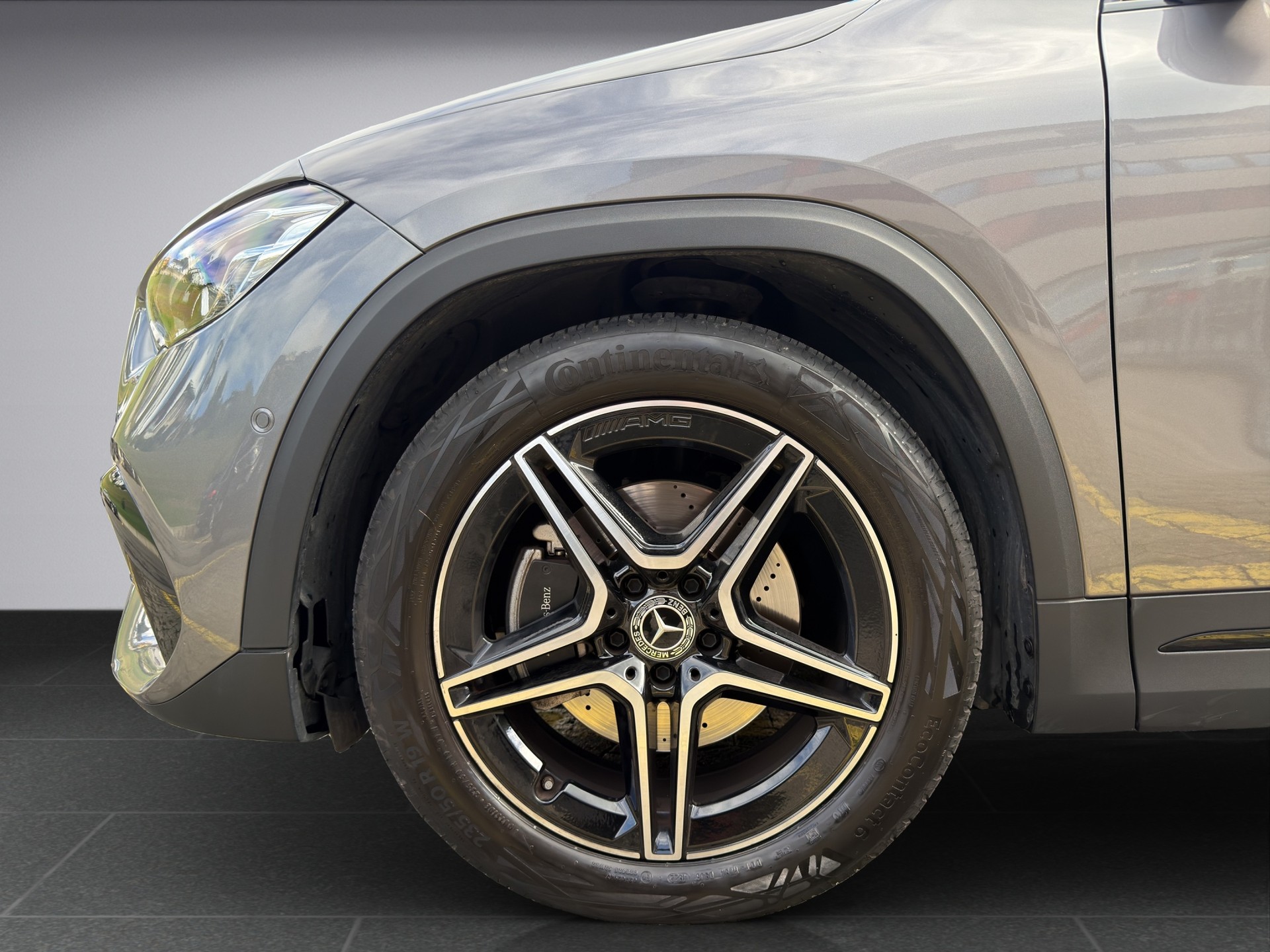 MERCEDES-BENZ GLA 200 4Matic AMG Line 8G-DCT-image-15