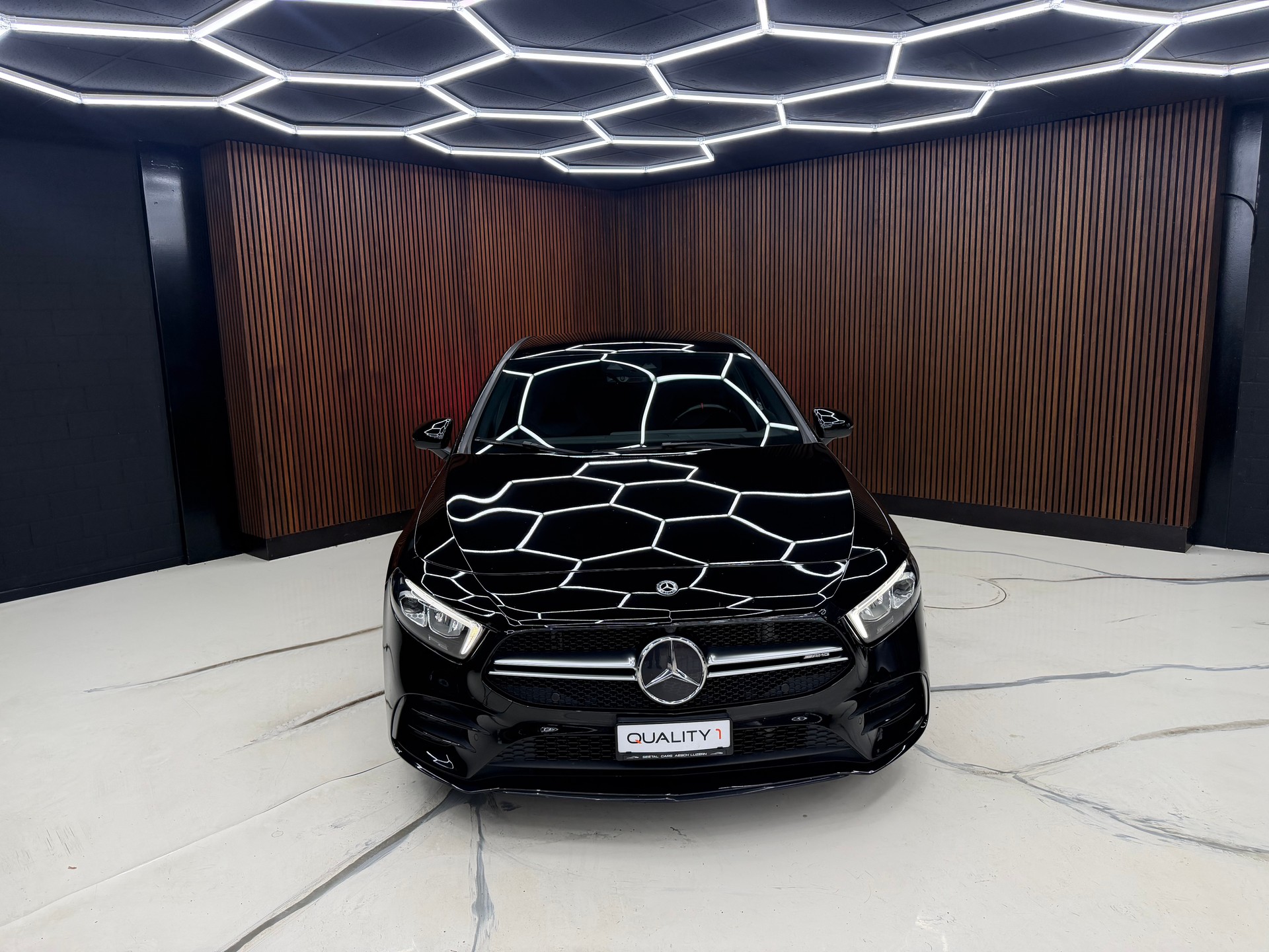 MERCEDES-BENZ A 35 AMG 4Matic Speedshift-image-1