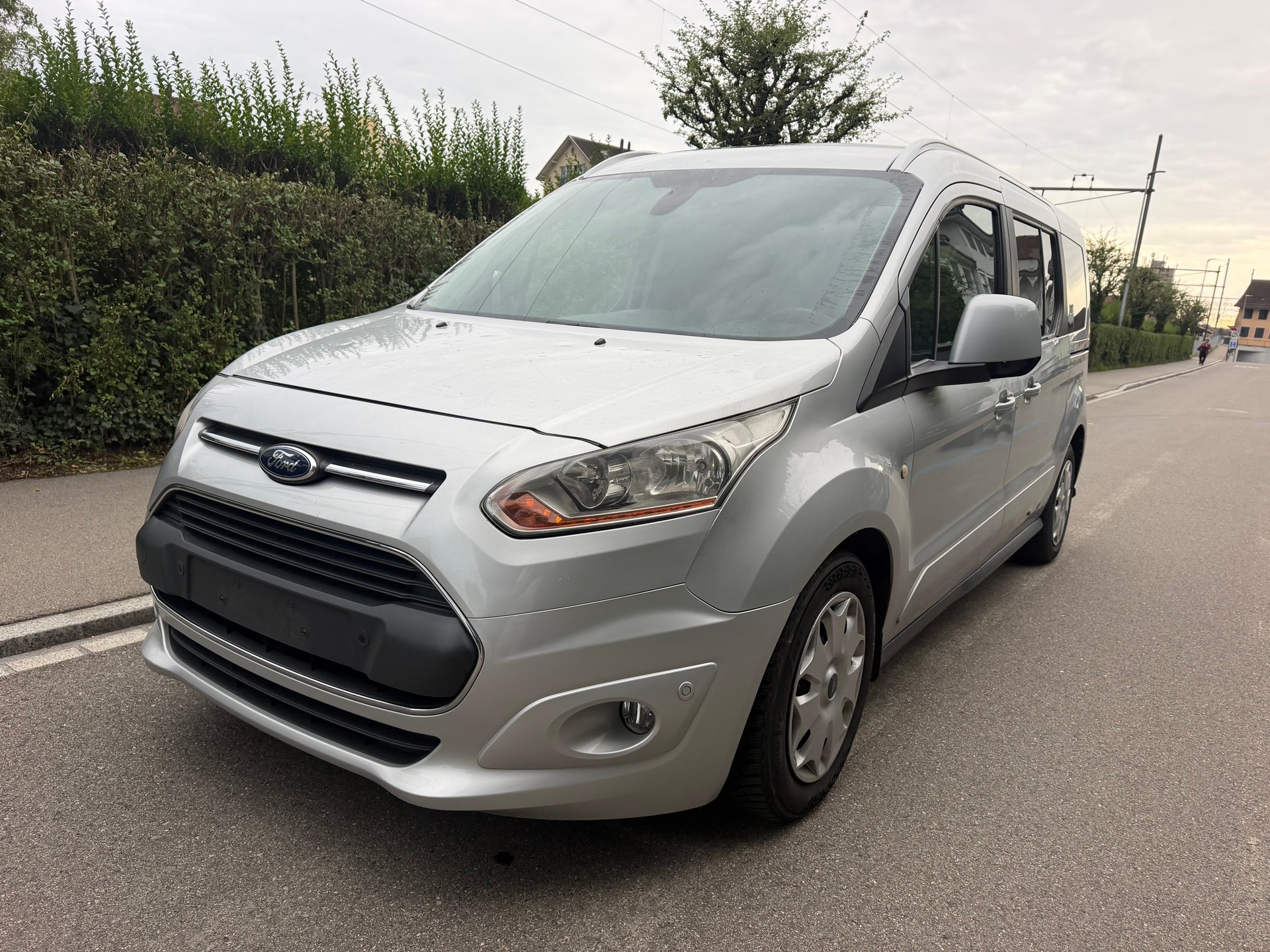 FORD Grand Tourneo Connect 1.6 SCTi Titanium Automatic-image-6