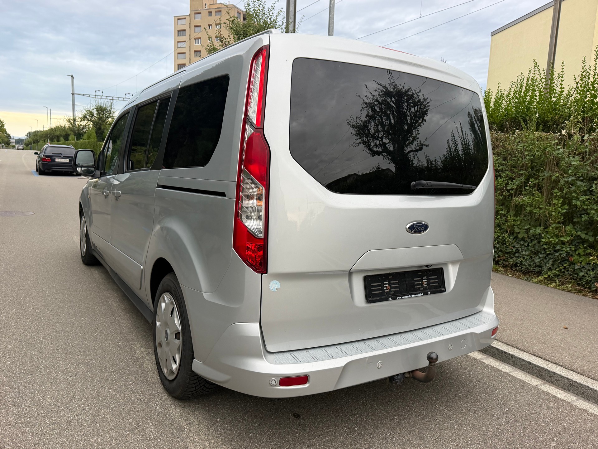 FORD Grand Tourneo Connect 1.6 SCTi Titanium Automatic-image-4