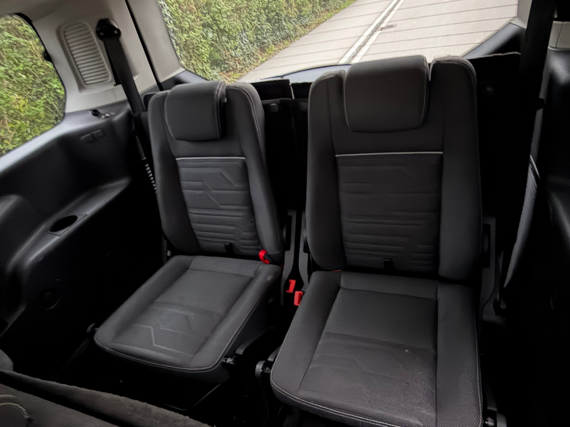FORD Grand Tourneo Connect 1.6 SCTi Titanium Automatic-image-9