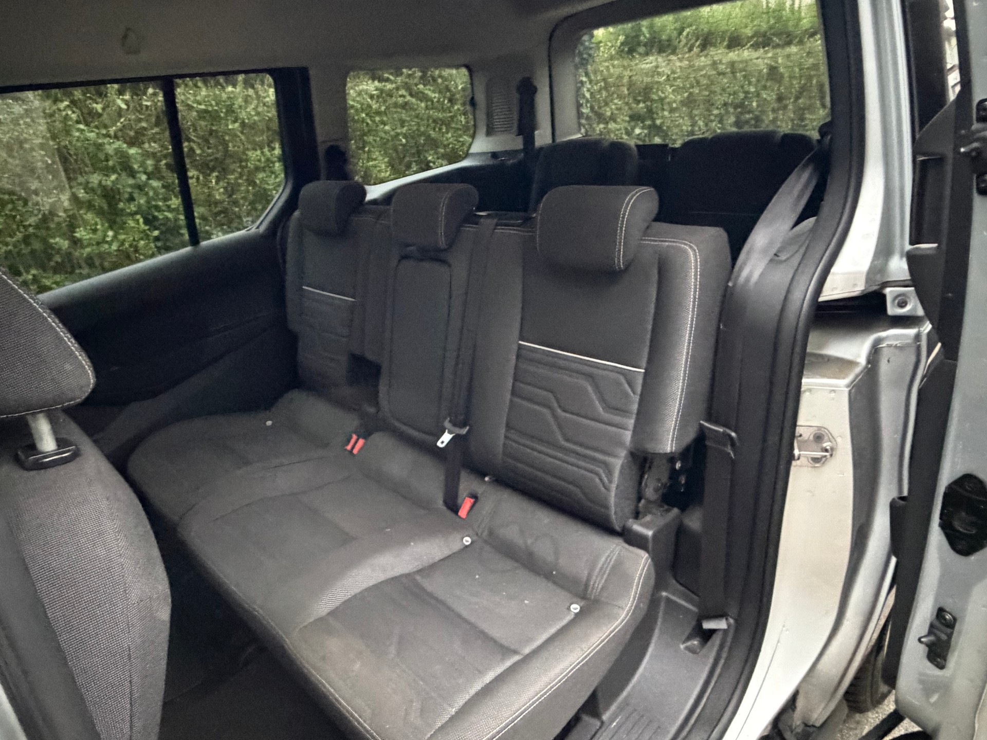 FORD Grand Tourneo Connect 1.6 SCTi Titanium Automatic-image-8