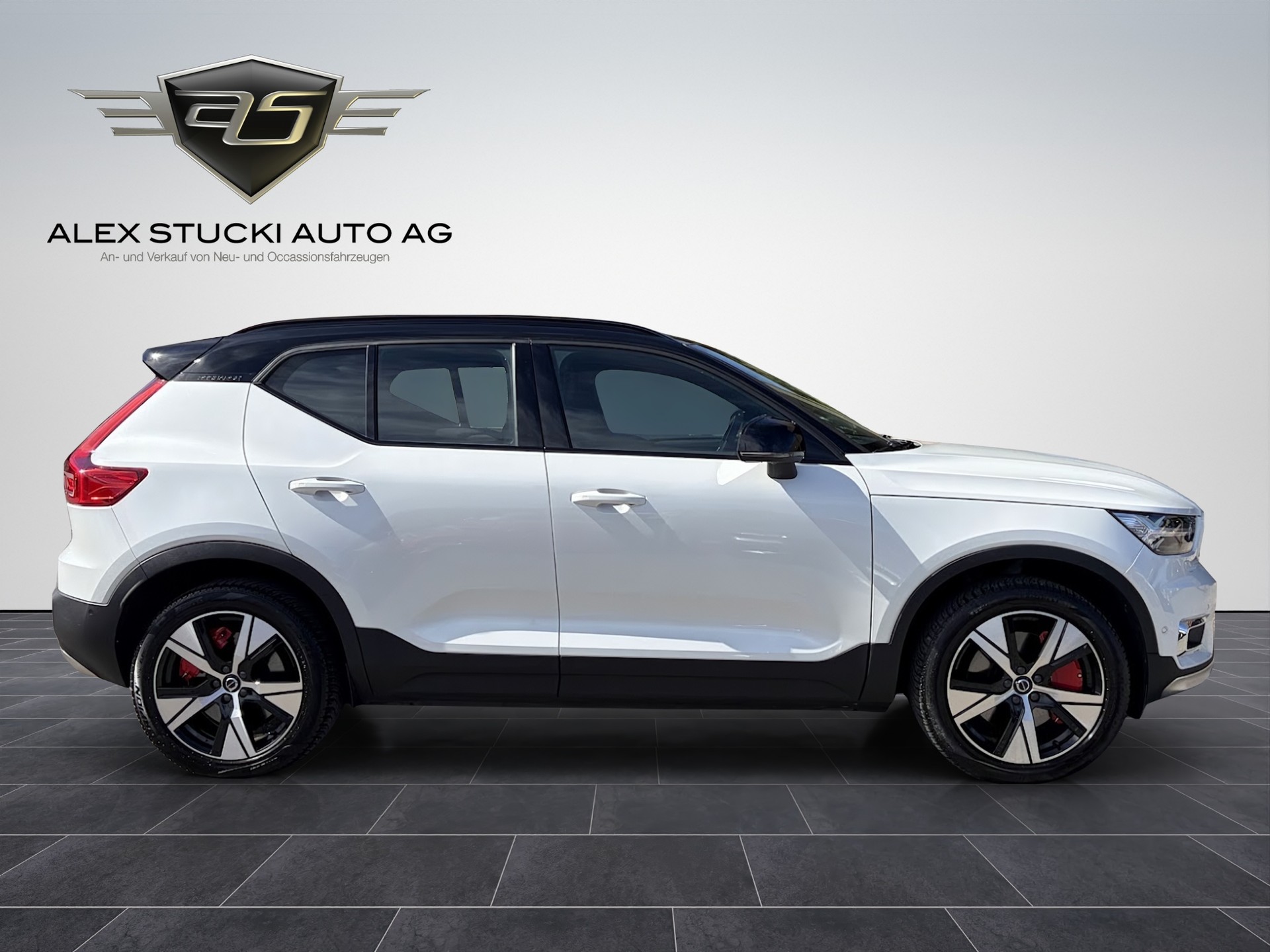 VOLVO XC40 Recharge P8 Twin AWD Pure Electric Pro-image-4