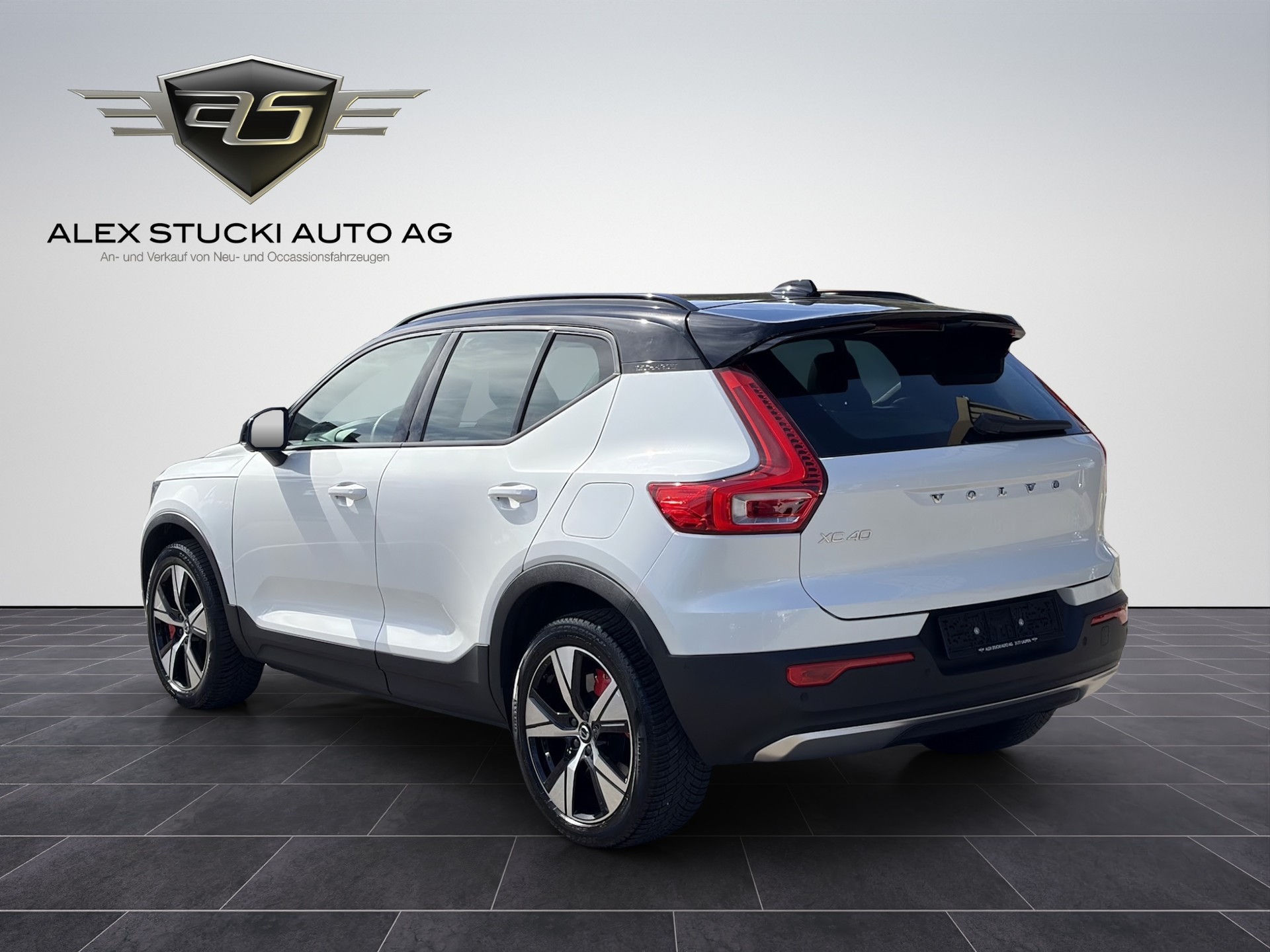 VOLVO XC40 Recharge P8 Twin AWD Pure Electric Pro-image-6