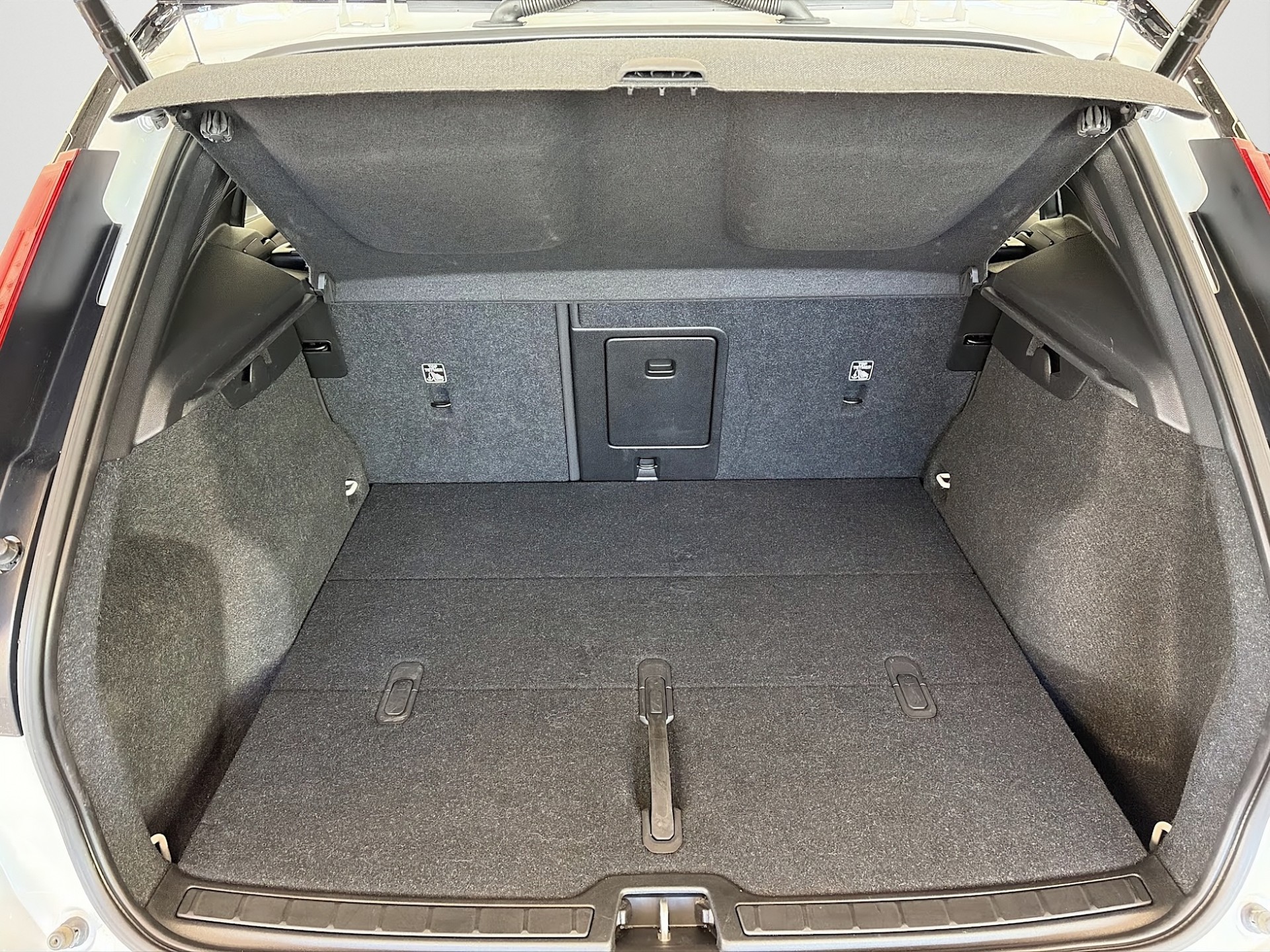 VOLVO XC40 Recharge P8 Twin AWD Pure Electric Pro-image-15