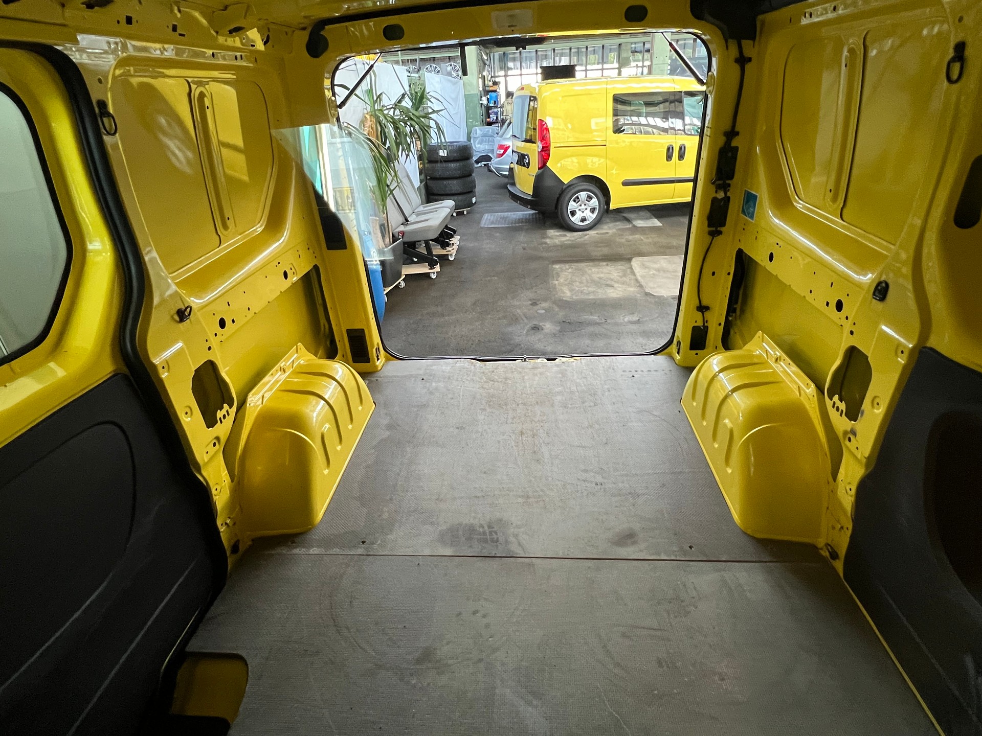 OPEL Vivaro 1.6 BiTurbo CDTI ecoFLEX 2.9t L1H1-image-21