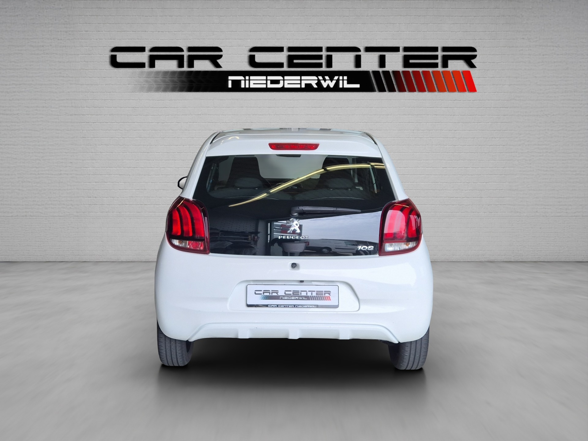 PEUGEOT 108 1.2 VTi Allure-image-9