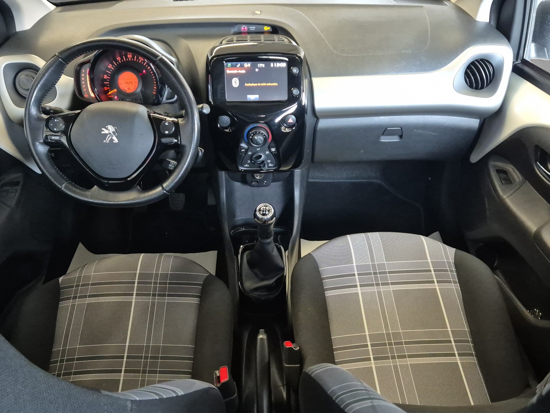 PEUGEOT 108 1.2 VTi Allure-image-14