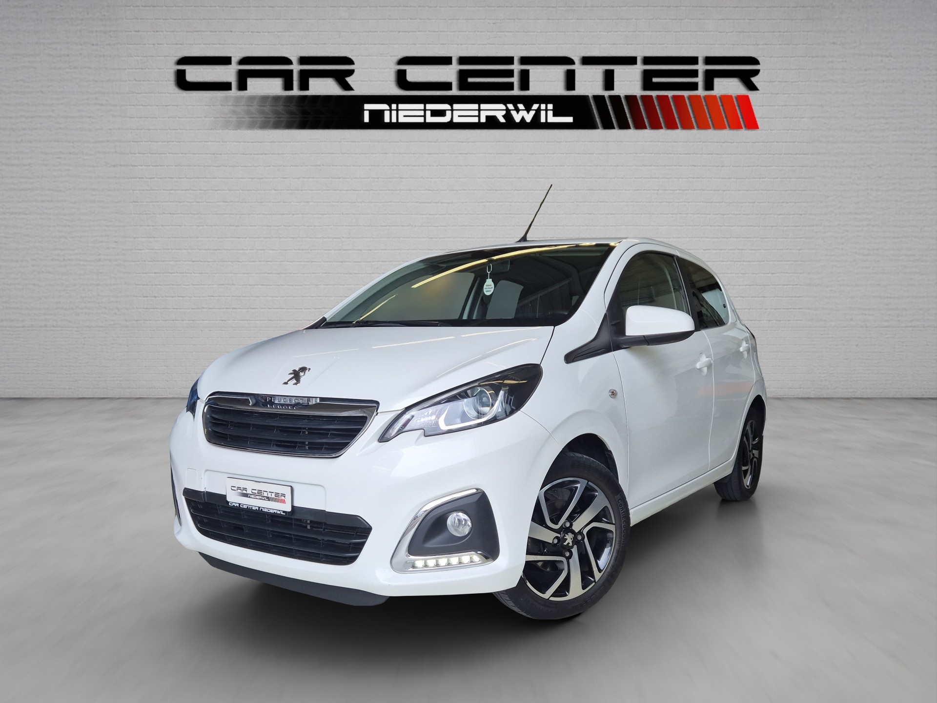 PEUGEOT 108 1.2 VTi Allure-image-0