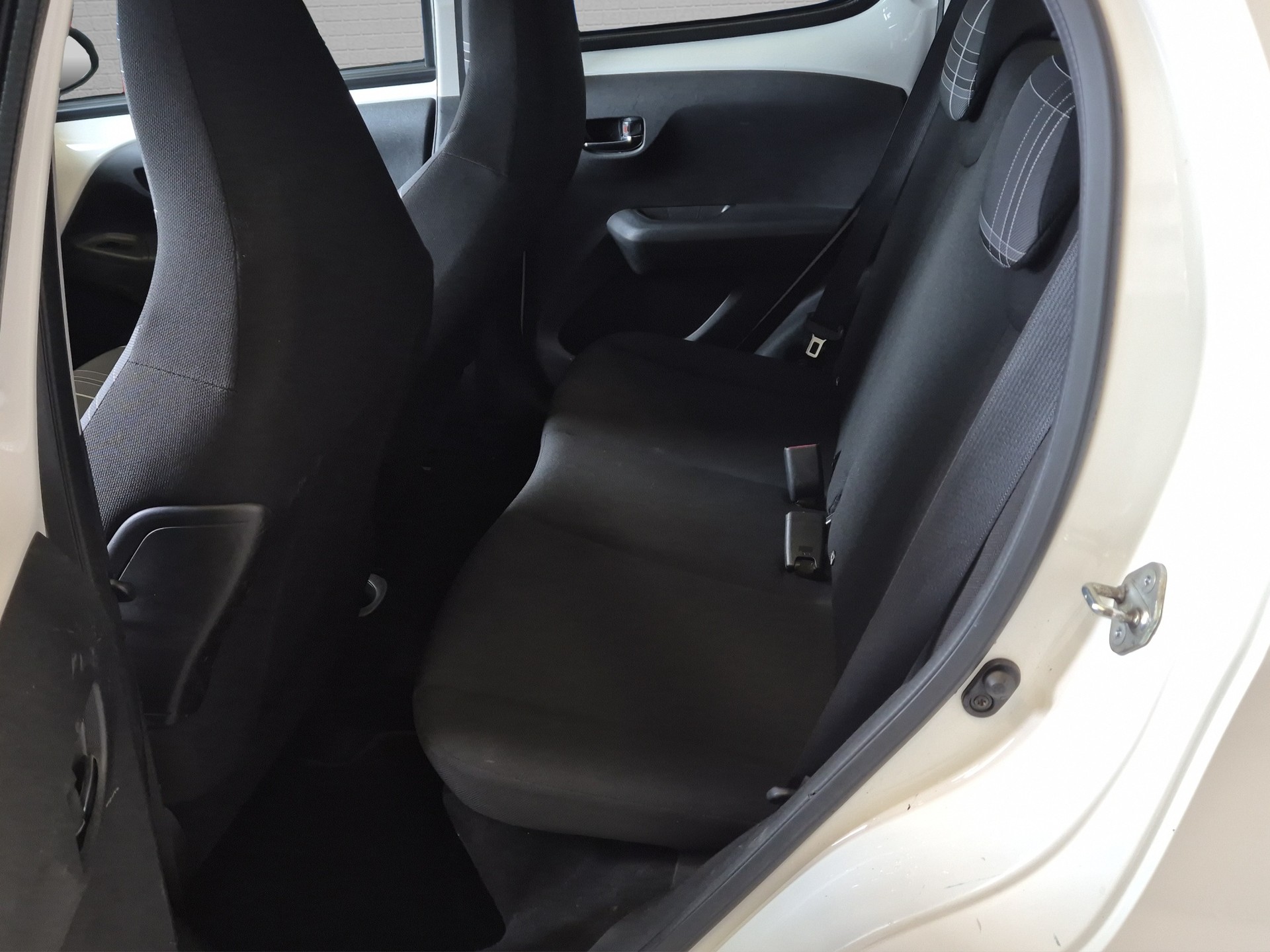 PEUGEOT 108 1.2 VTi Allure-image-26