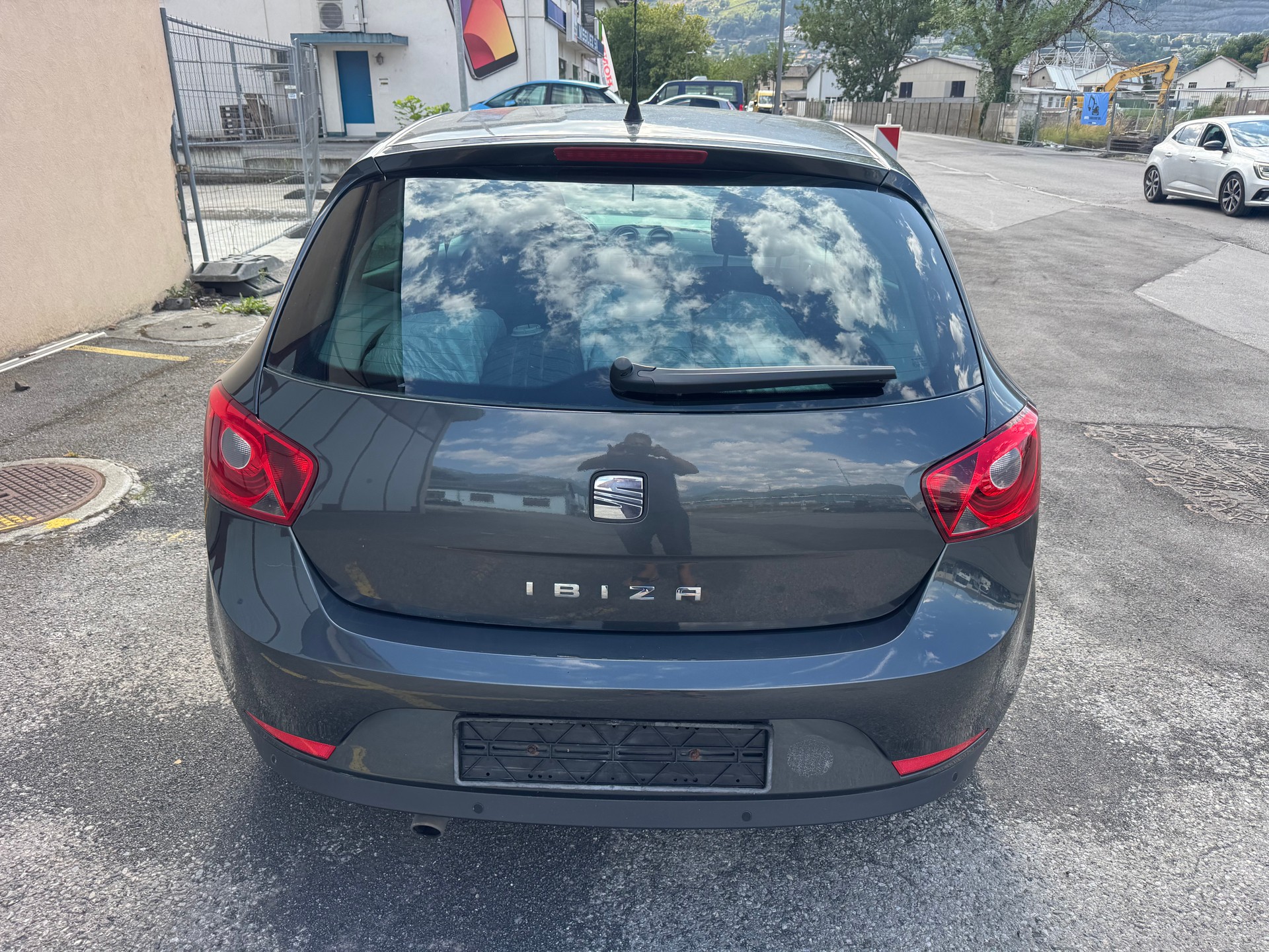 SEAT Ibiza 1.6 Style DSG-image-1