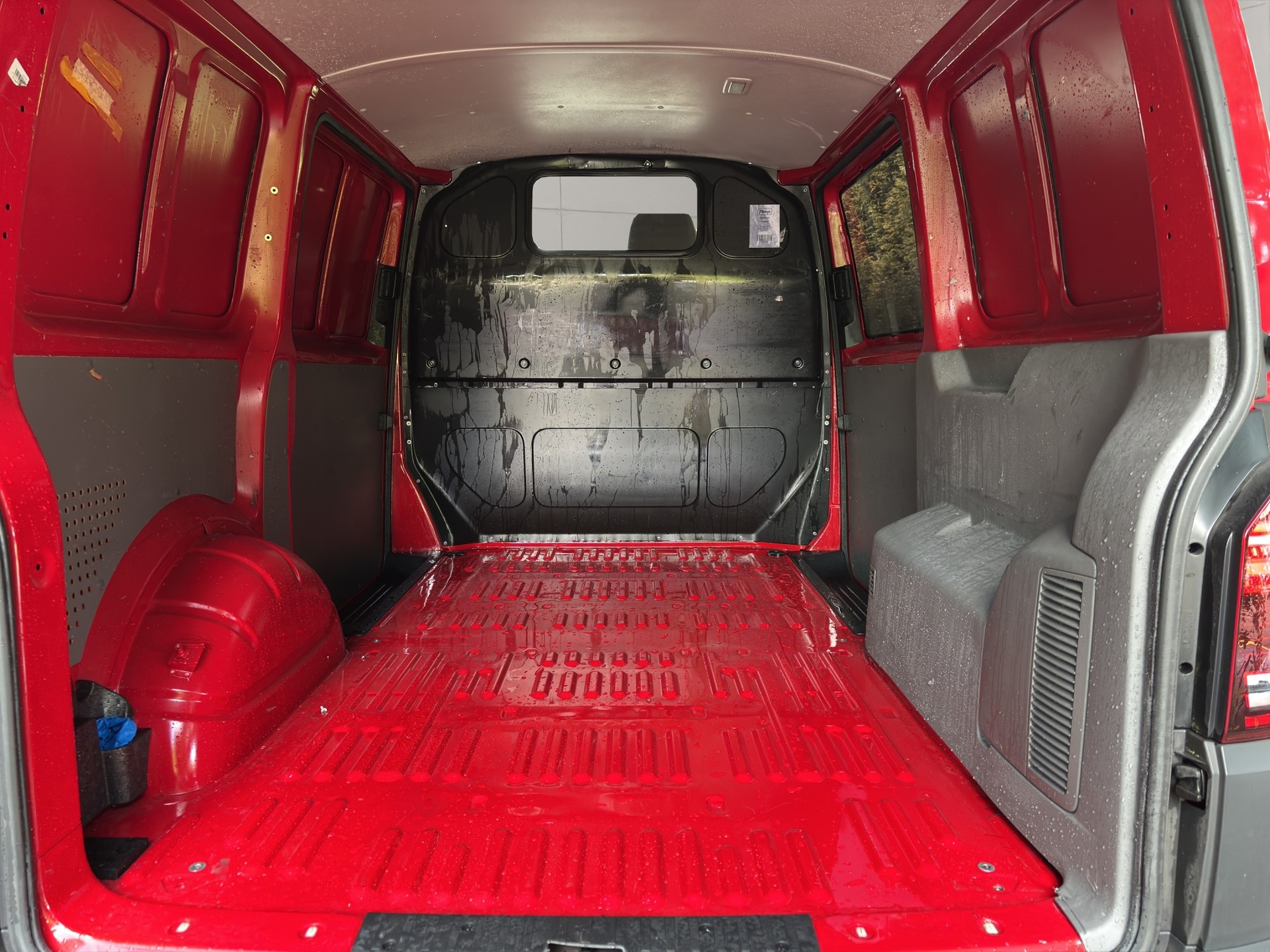 VW T6.1 2.0 TDI-image-16
