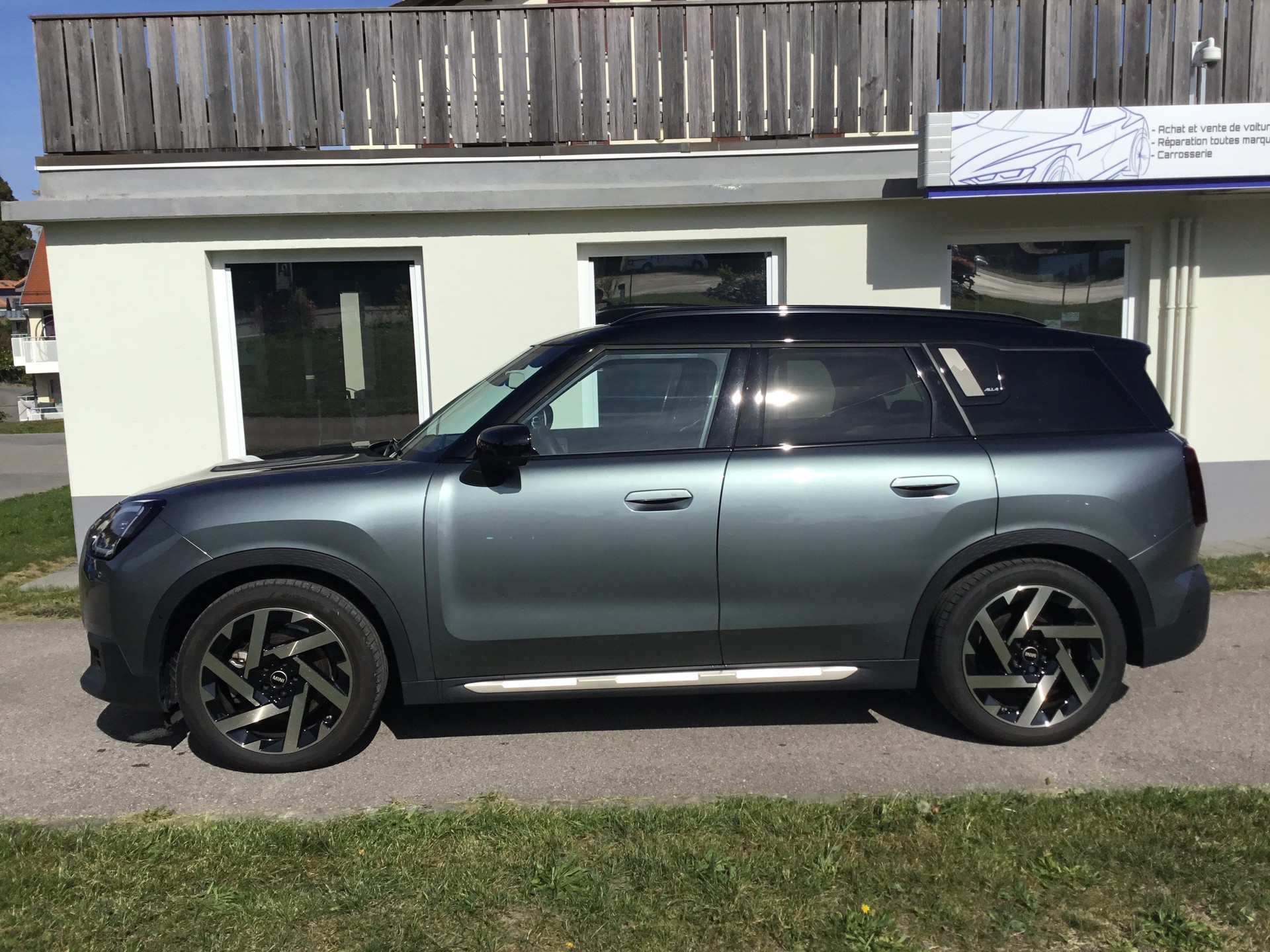 MINI Countryman SE ALL 4-image-3