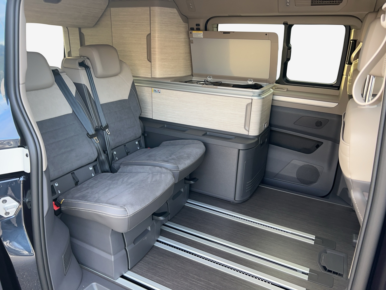 VW California eHybrid Ocean Liberty 4Motion-image-12