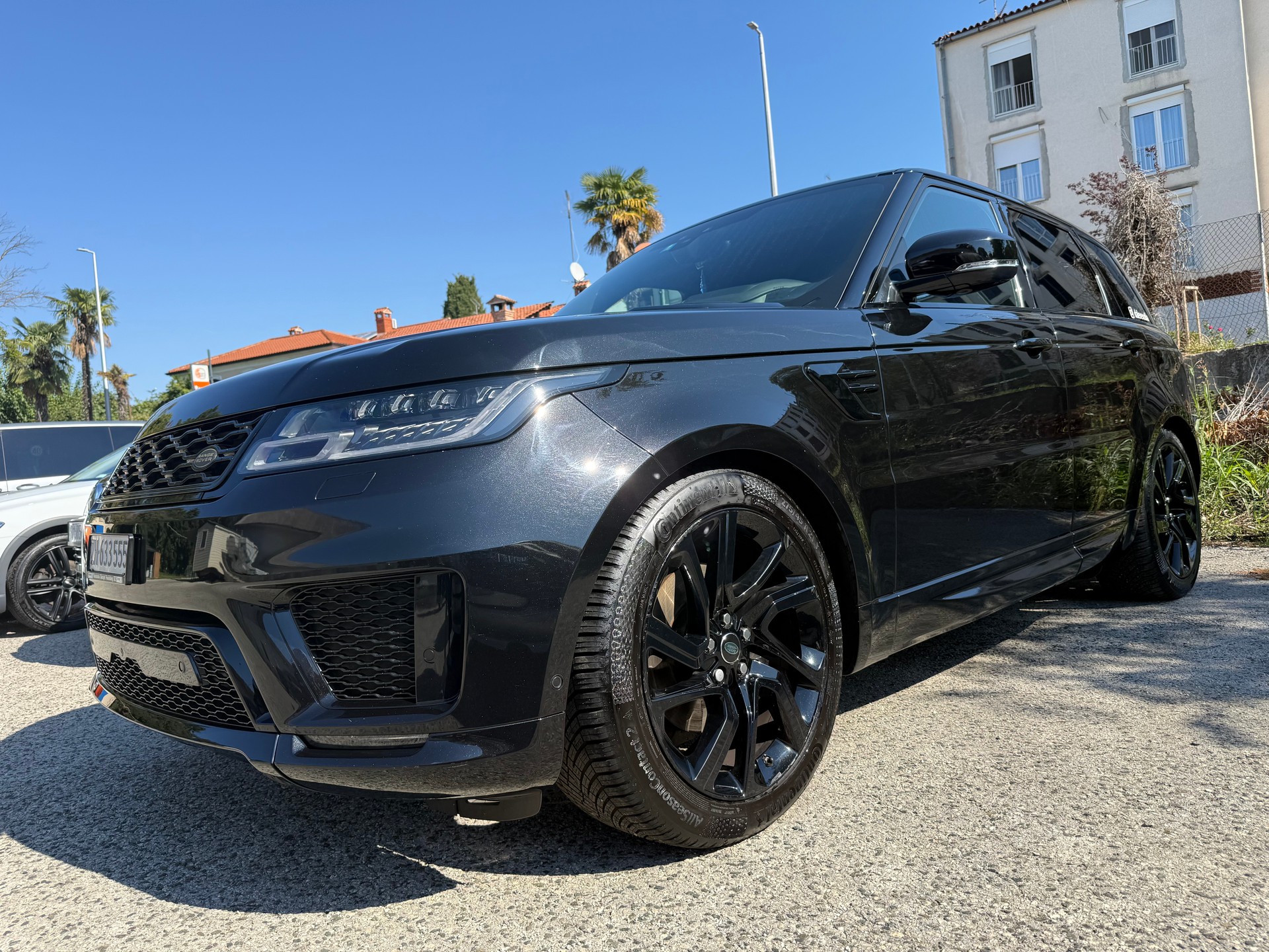 LAND ROVER 3.0 SDV6 Autobiography Dynamic-image-0