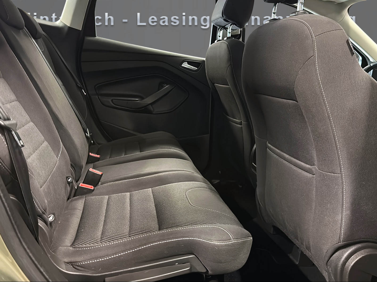 FORD Kuga 2.0 TDCi Carving 4WD PowerShift-image-12