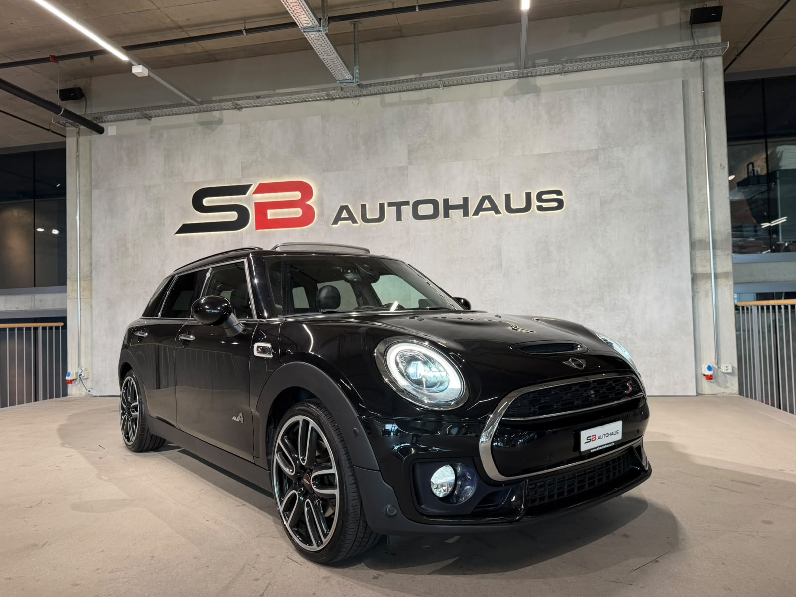 MINI Clubman Cooper S ALL4 Steptronic (CH)-image-3