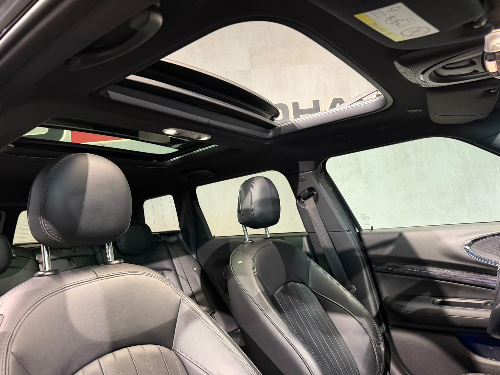 MINI Clubman Cooper S ALL4 Steptronic (CH)-image-21