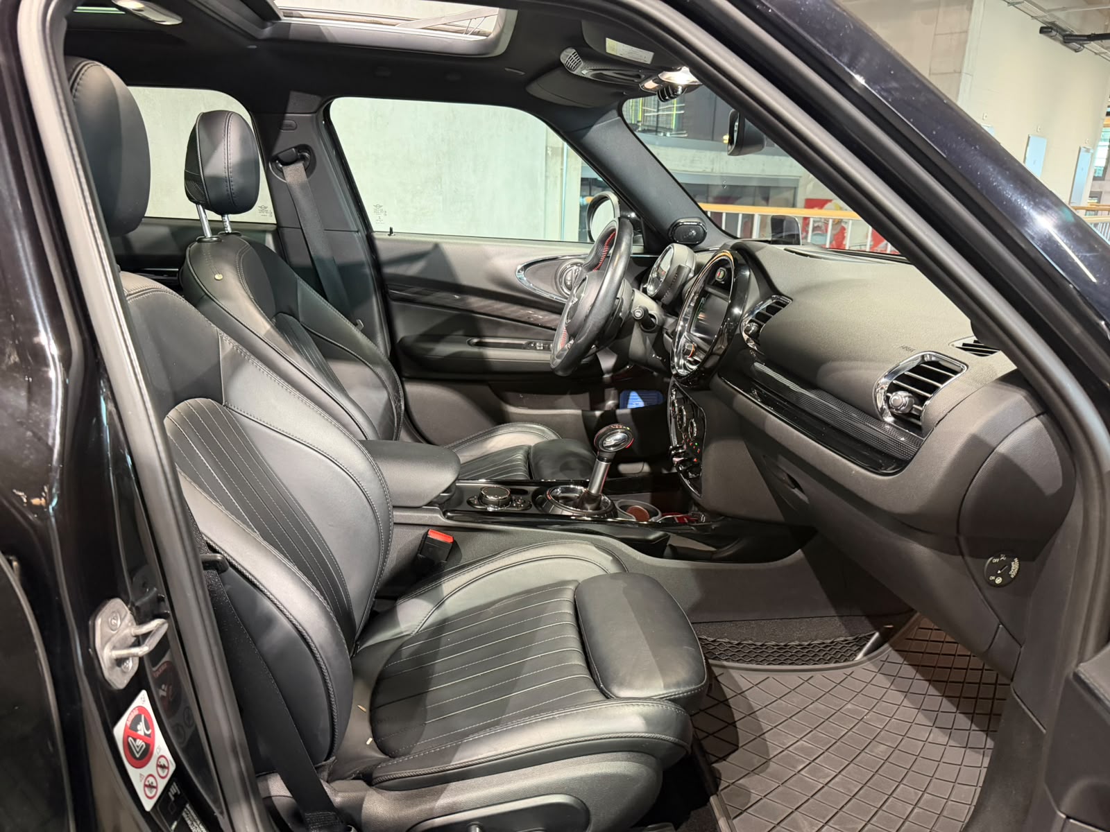 MINI Clubman Cooper S ALL4 Steptronic (CH)-image-14
