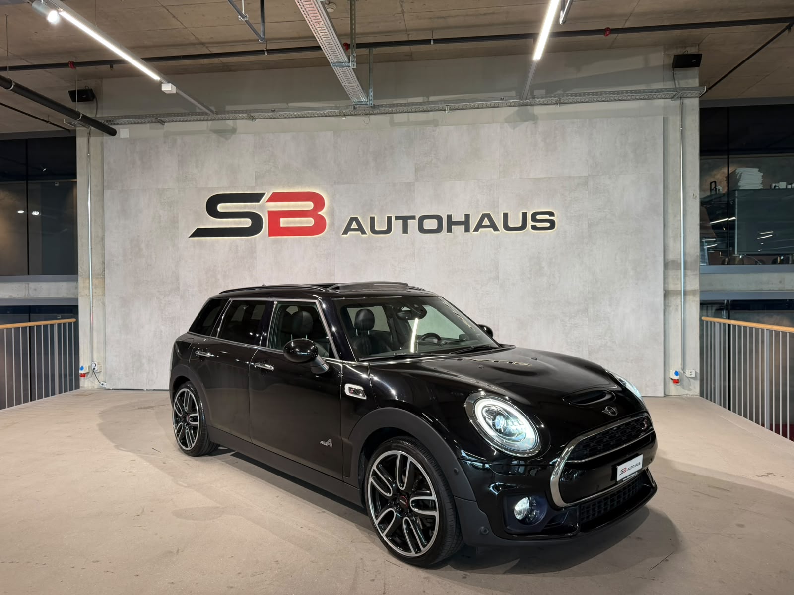MINI Clubman Cooper S ALL4 Steptronic (CH)-image-2