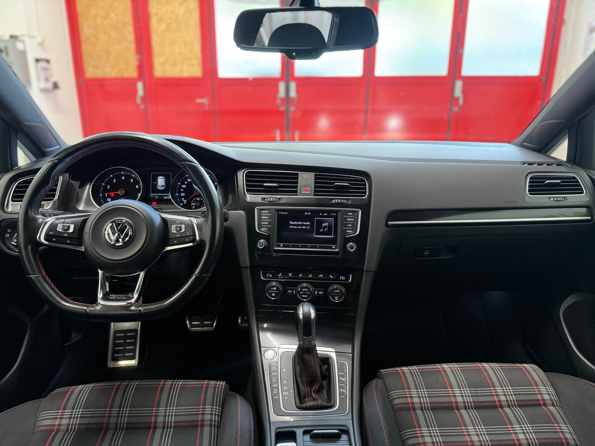 VW Golf 2.0 TSI GTI Performance DSG-image-12