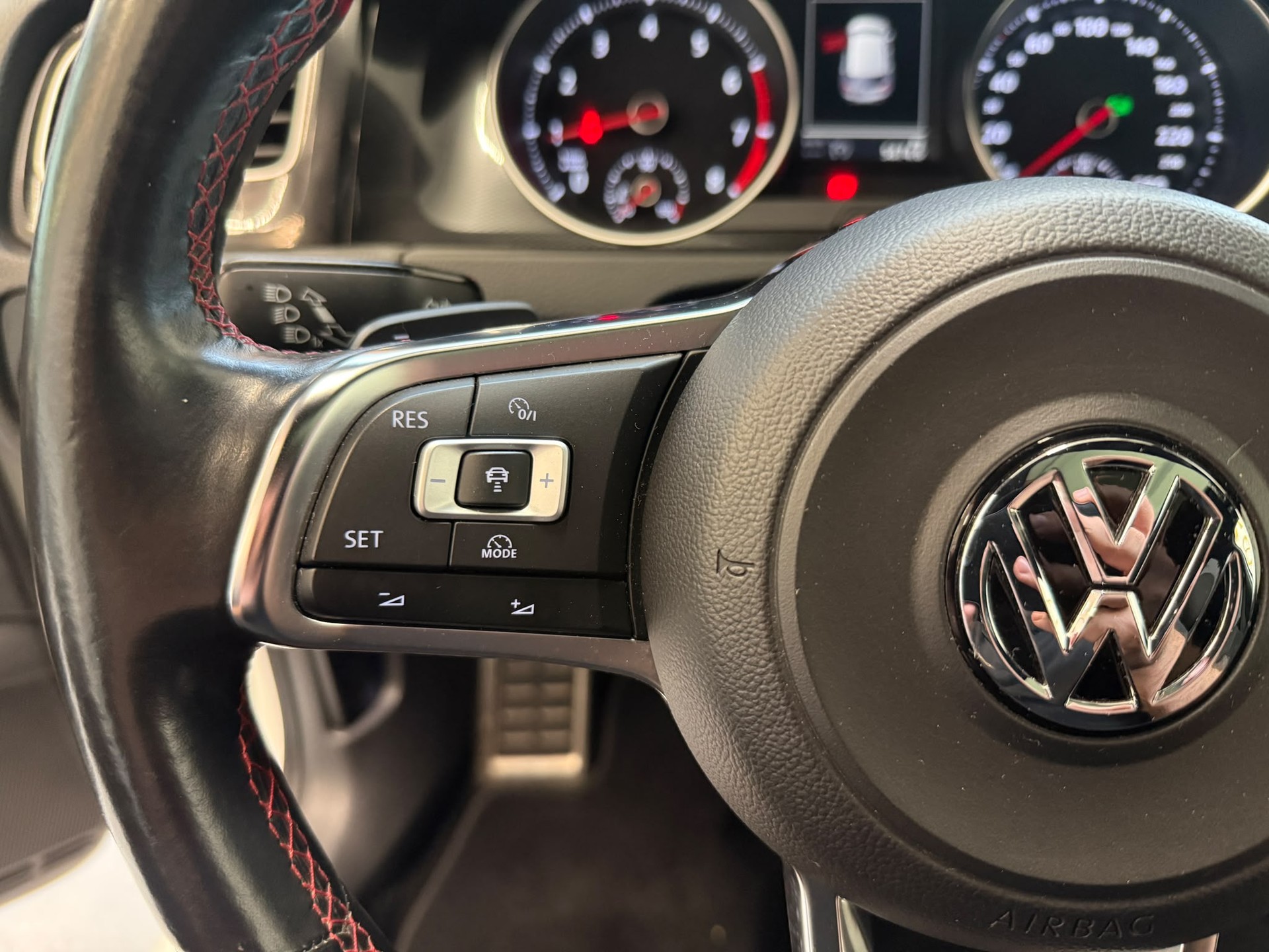 VW Golf 2.0 TSI GTI Performance DSG-image-14