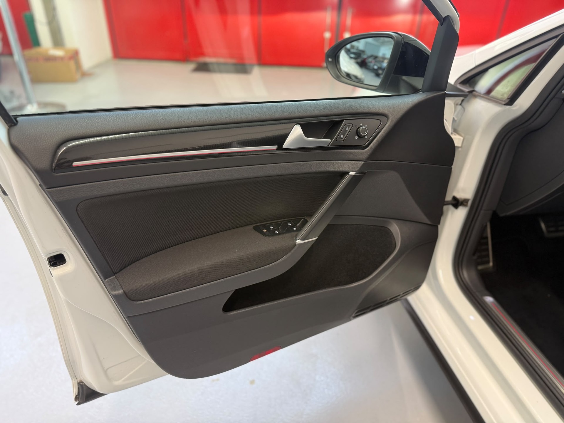 VW Golf 2.0 TSI GTI Performance DSG-image-7
