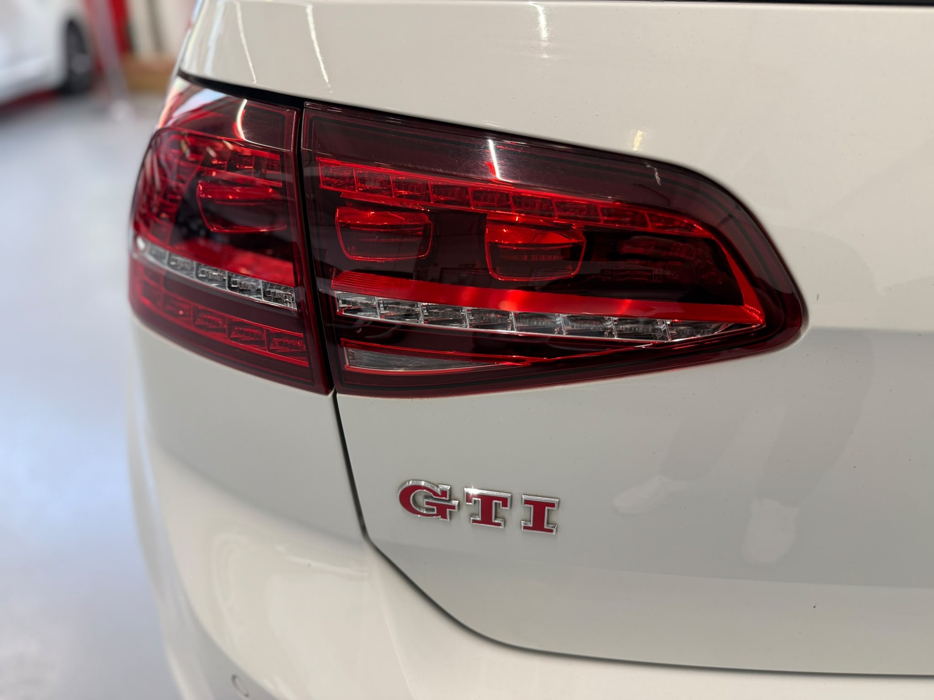 VW Golf 2.0 TSI GTI Performance DSG-image-19