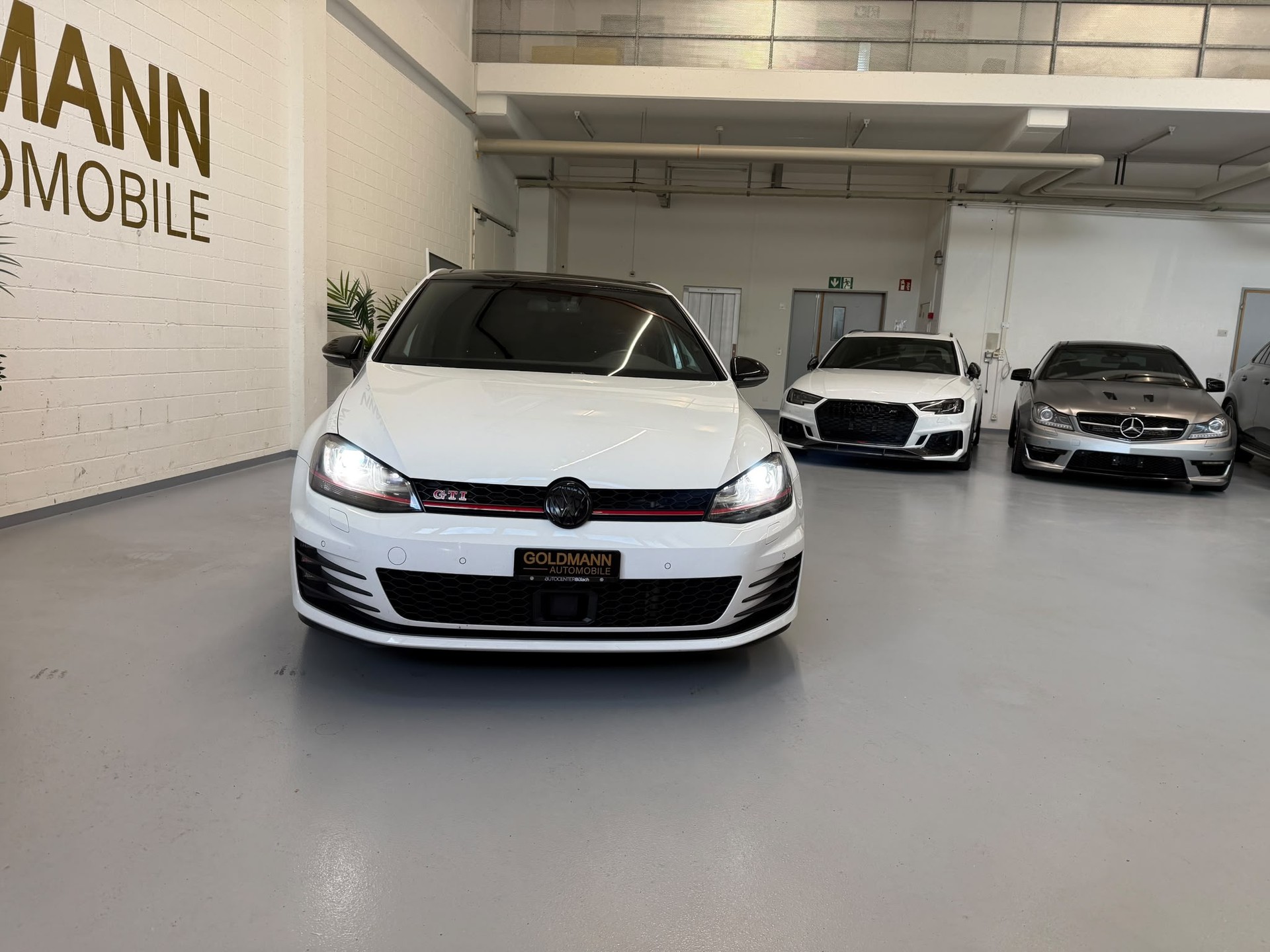 VW Golf 2.0 TSI GTI Performance DSG-image-5
